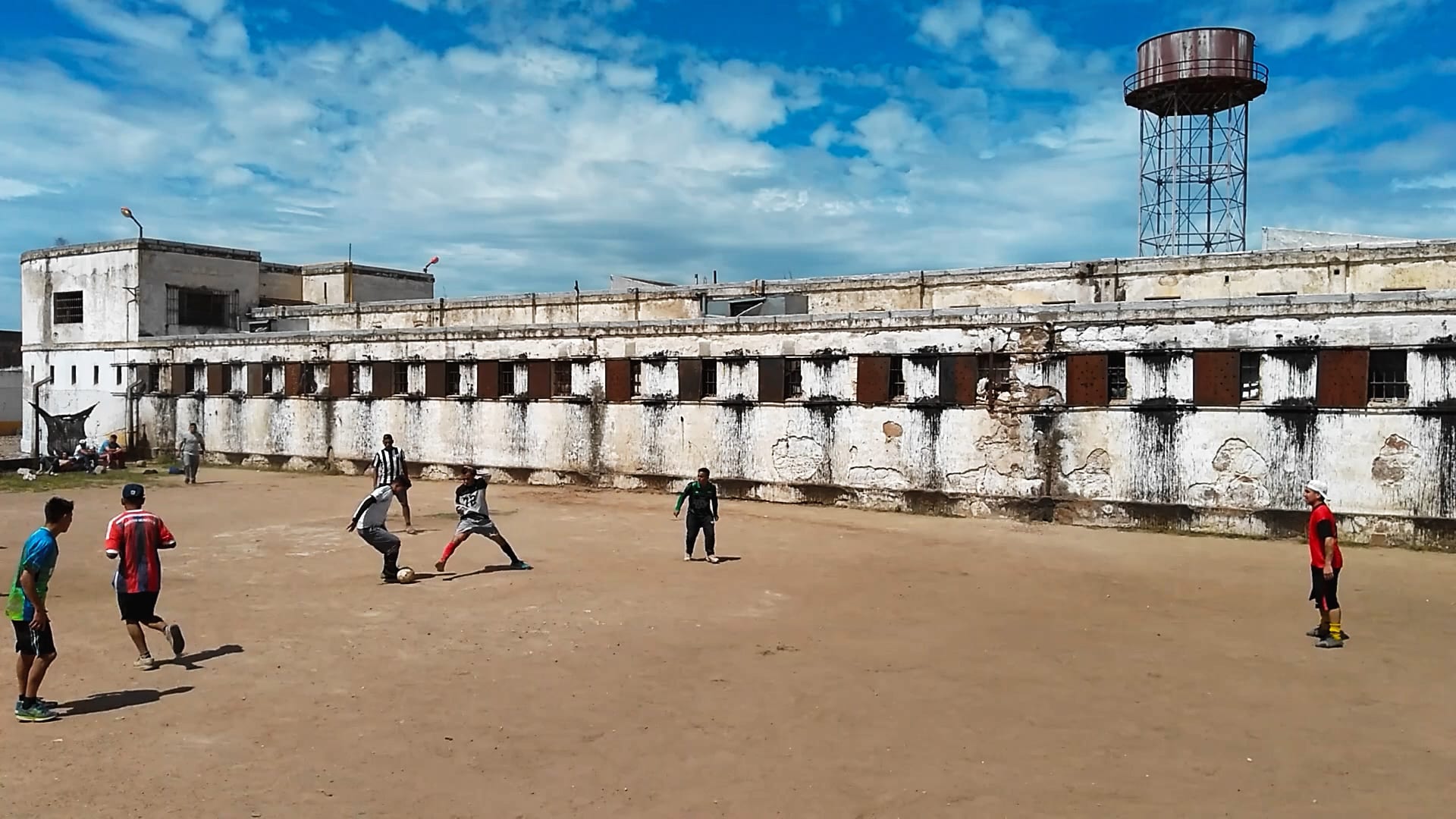 Fotograma de Plata o mierda (2026)