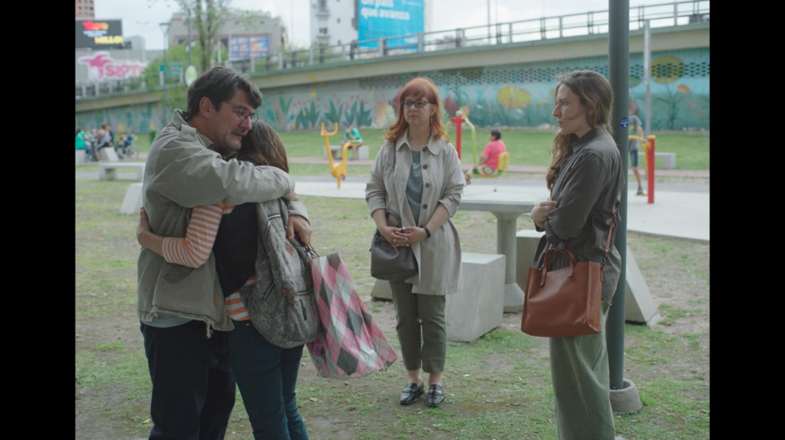 César Troncoso y Andrea Carballo en La mujer del río (2026)