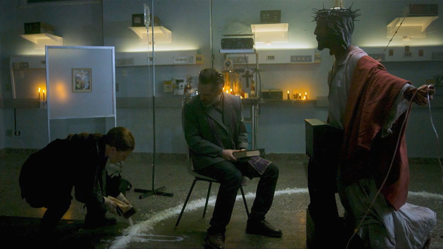 Fotograma de Deus Irae (2023)