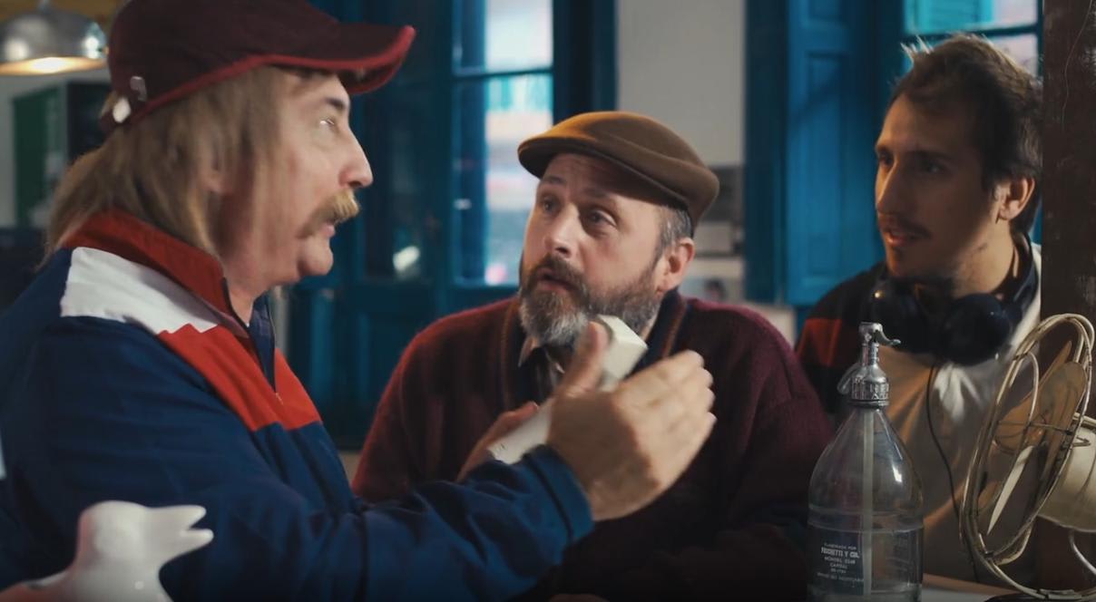 Luis Rubio, Hilario Quinteros y Nicolás Palma en Eber Ludueña, el último lateral analógico (2023)