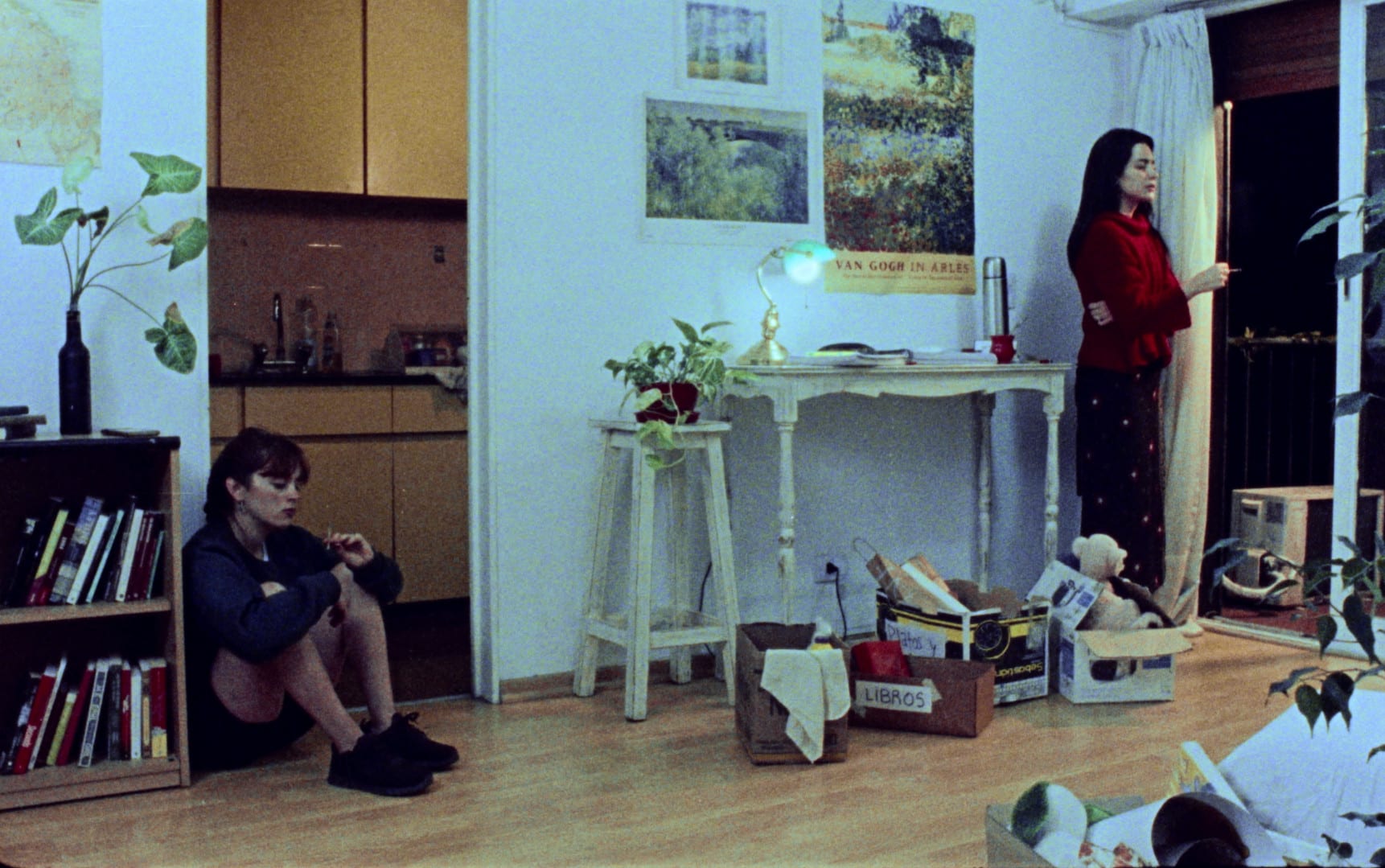 Lola Roig Vibart y Agustina Kemal en Tres minutos (2025)