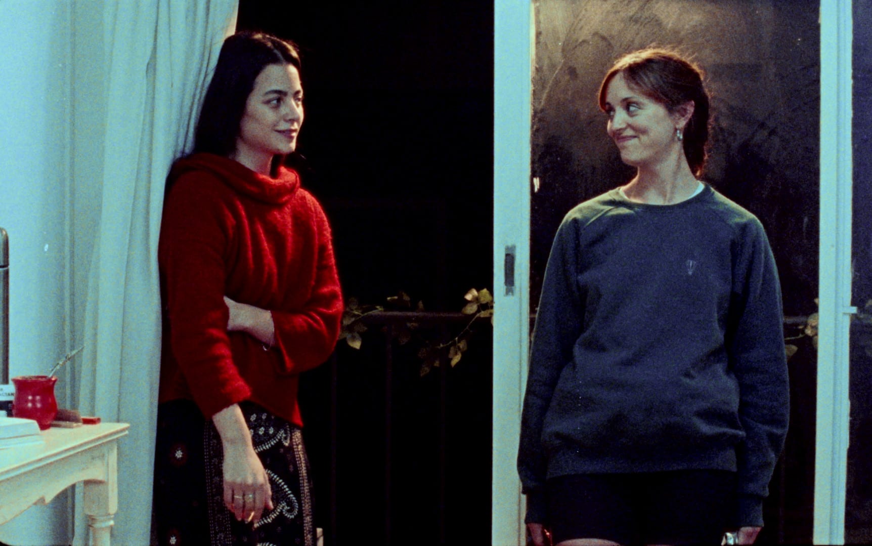 Agustina Kemal y Lola Roig Vibart en Tres minutos (2025)