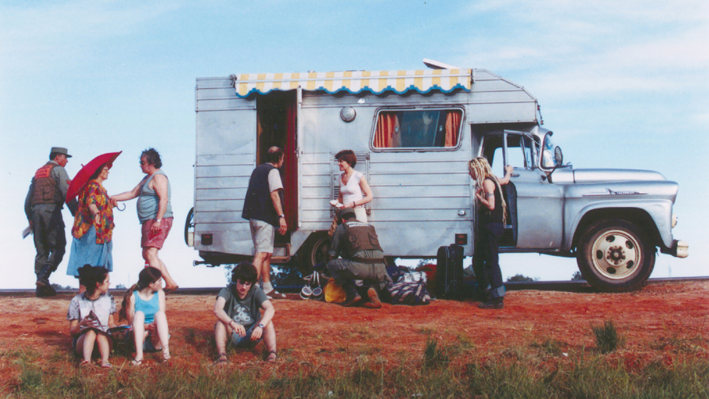 Graciana Chironi, Marianela Pedano, Bernardo Forteza y Carlos Resta en Familia rodante (2004)