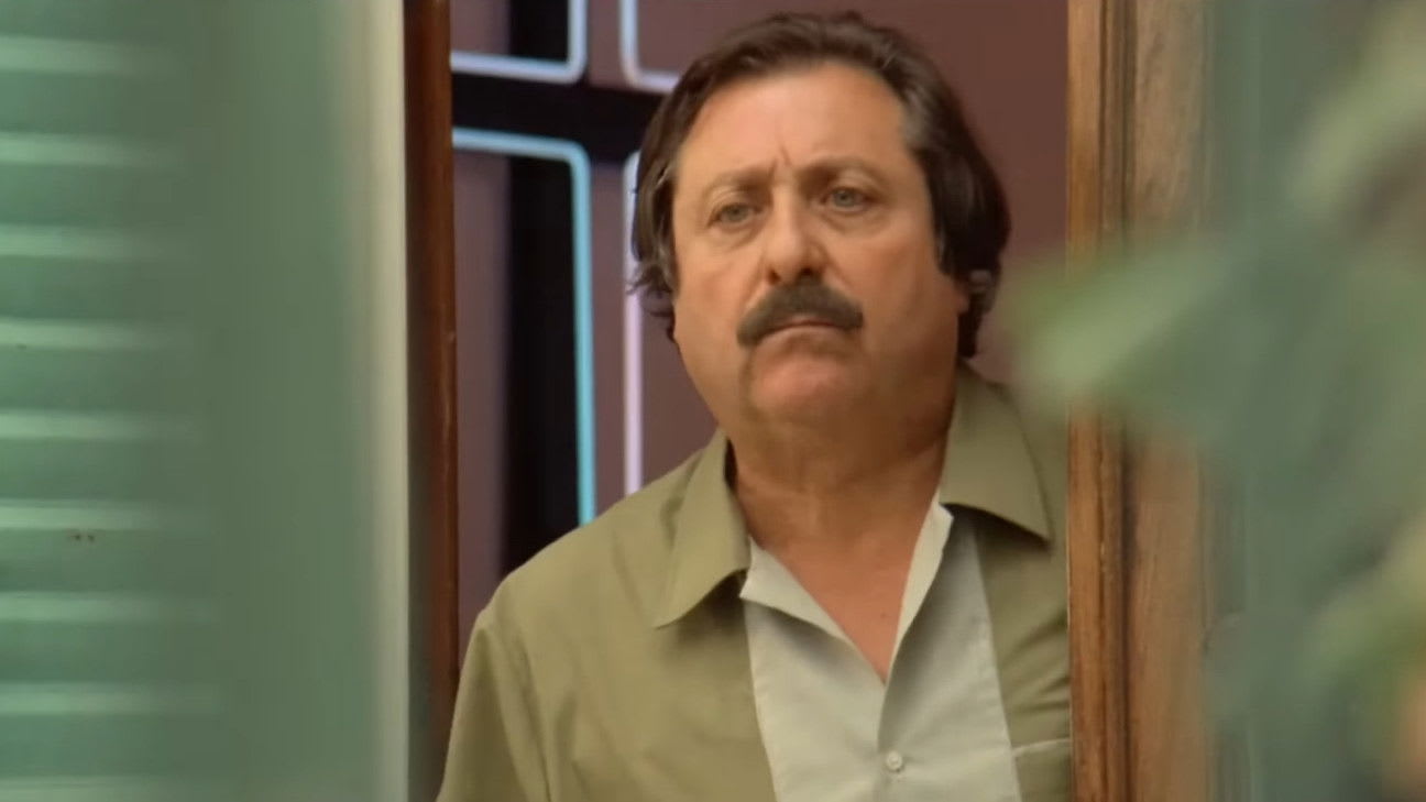 Juan Manuel Tenuta en Esperando la carroza (1985)