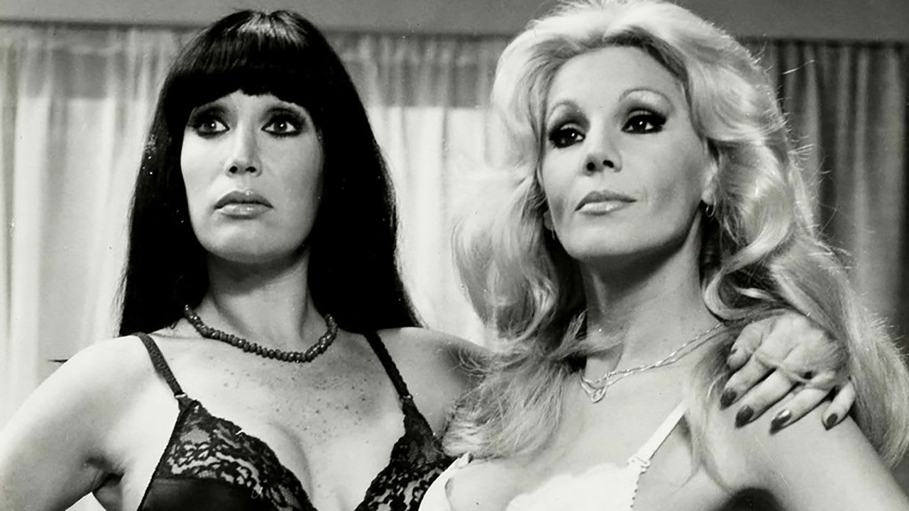 Fotograma de A los cirujanos se les va la mano (1980)