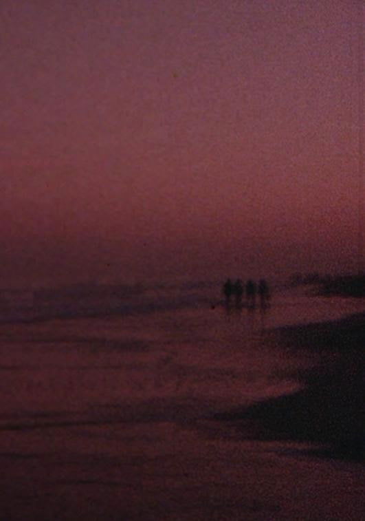 A través de las ruinas