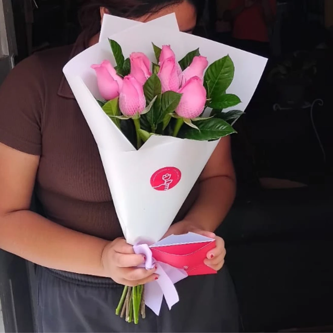 Blush — Ramo de Rosas Rosadas