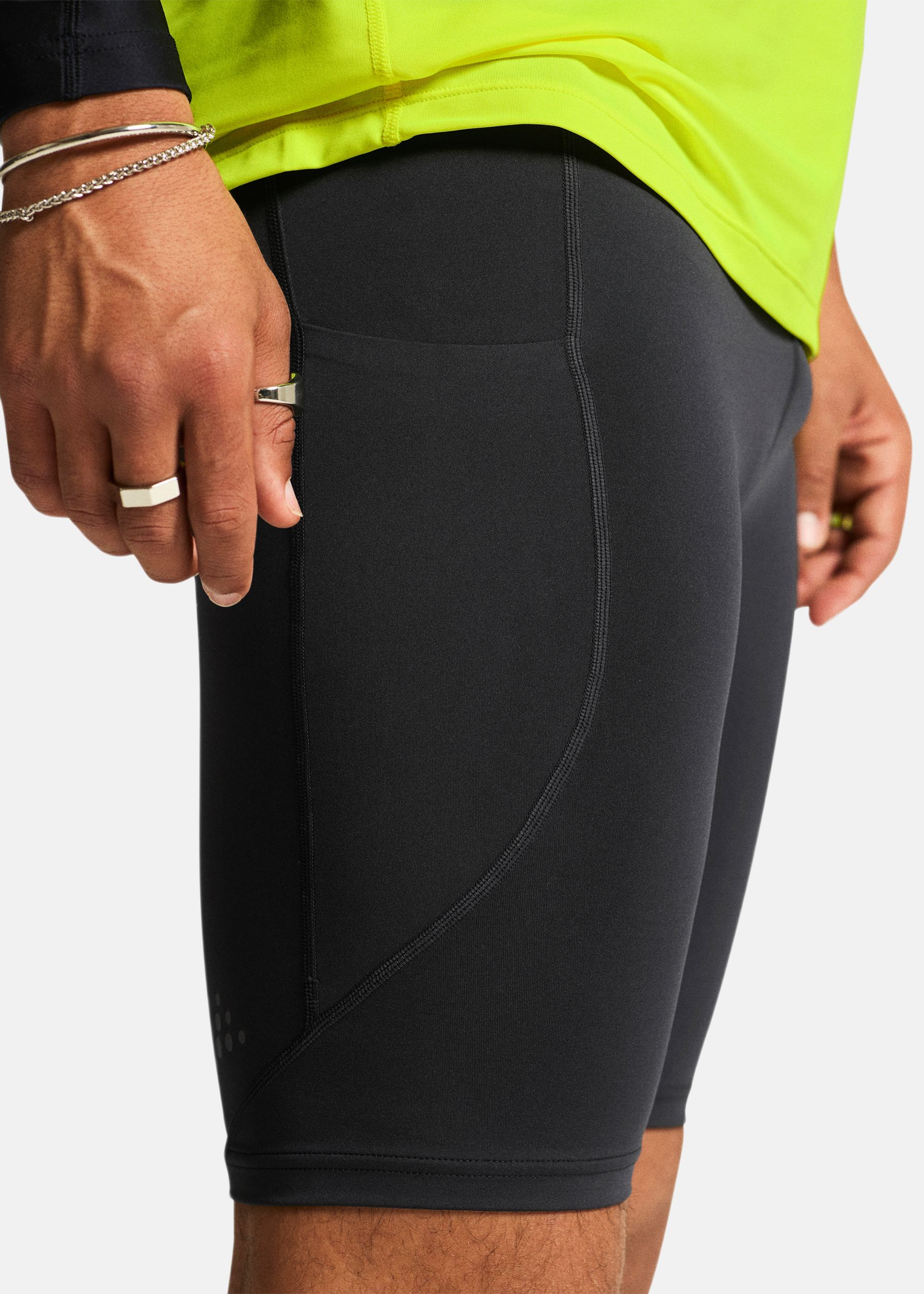 ADV ESSENCE SHORT TIGHTS 2 M |  - sv-se - herr - klader - byxor - tights - traningstights - traningstights-korta | Padelspecialisterna