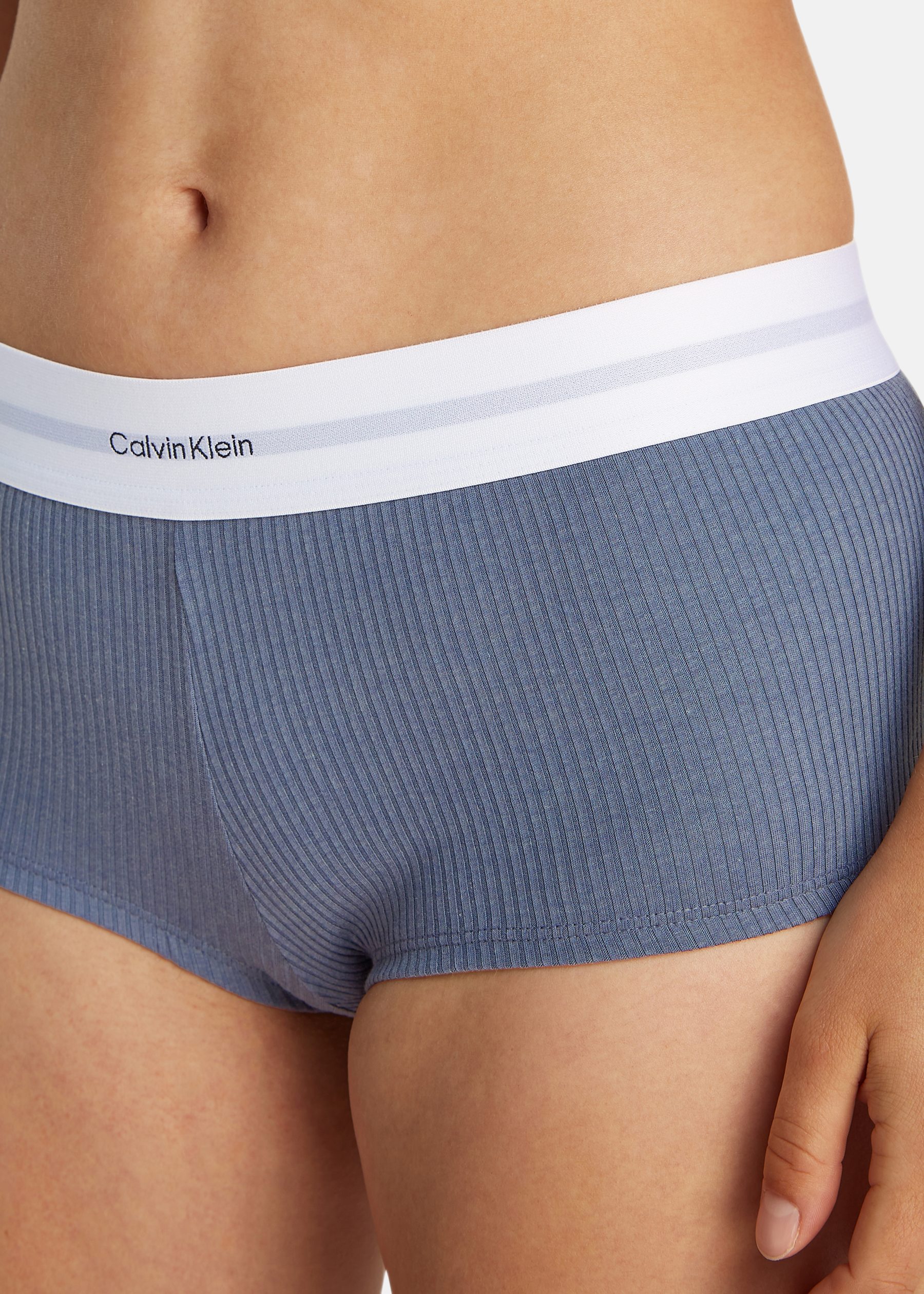BOYSHORT
