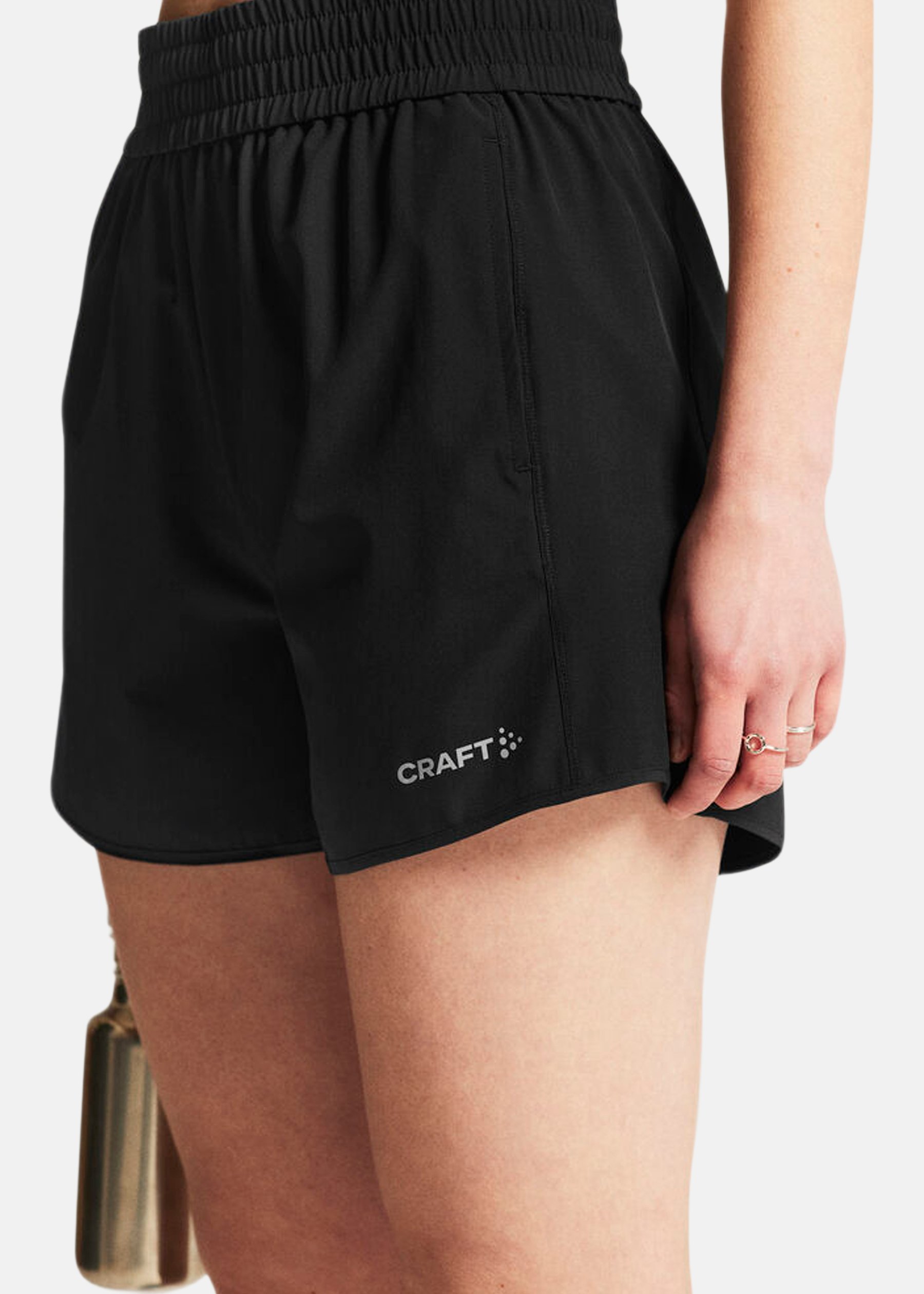 CORE ESSENCE SHORTS W