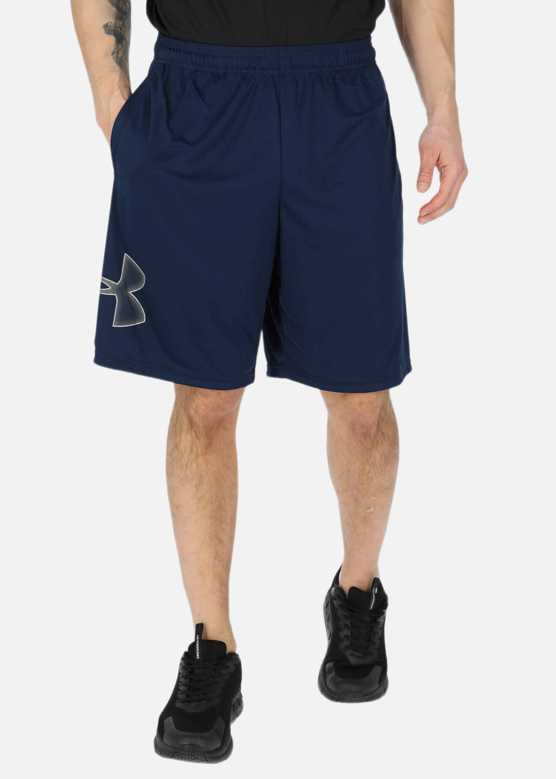 UA TECH GRAPHIC SHORT