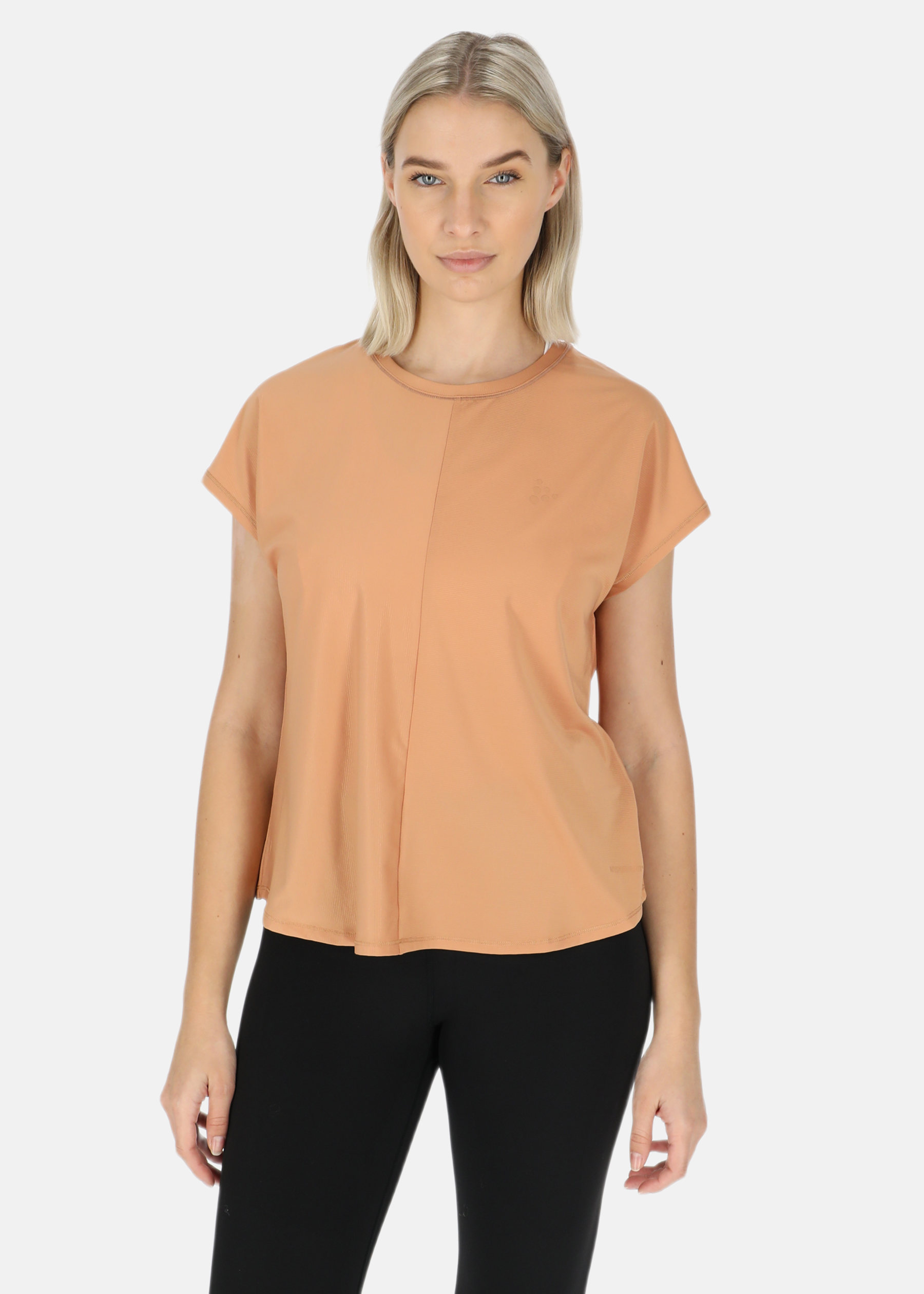 CORE ESSENCE SS TEE W