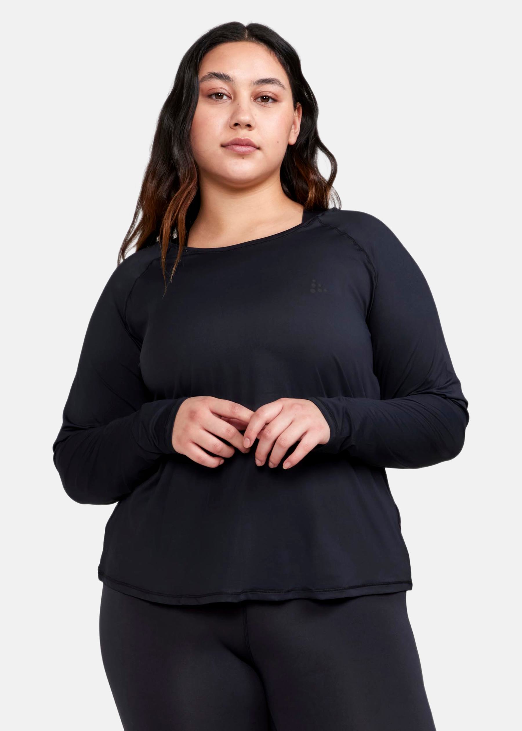 CORE ESSENCE LS PLUS TEE W |  - sv-se - dam - klader - toppar-linnen - t-shirts-friluftsliv-vandring - t-shirts-langarmade | Padelspecialisterna