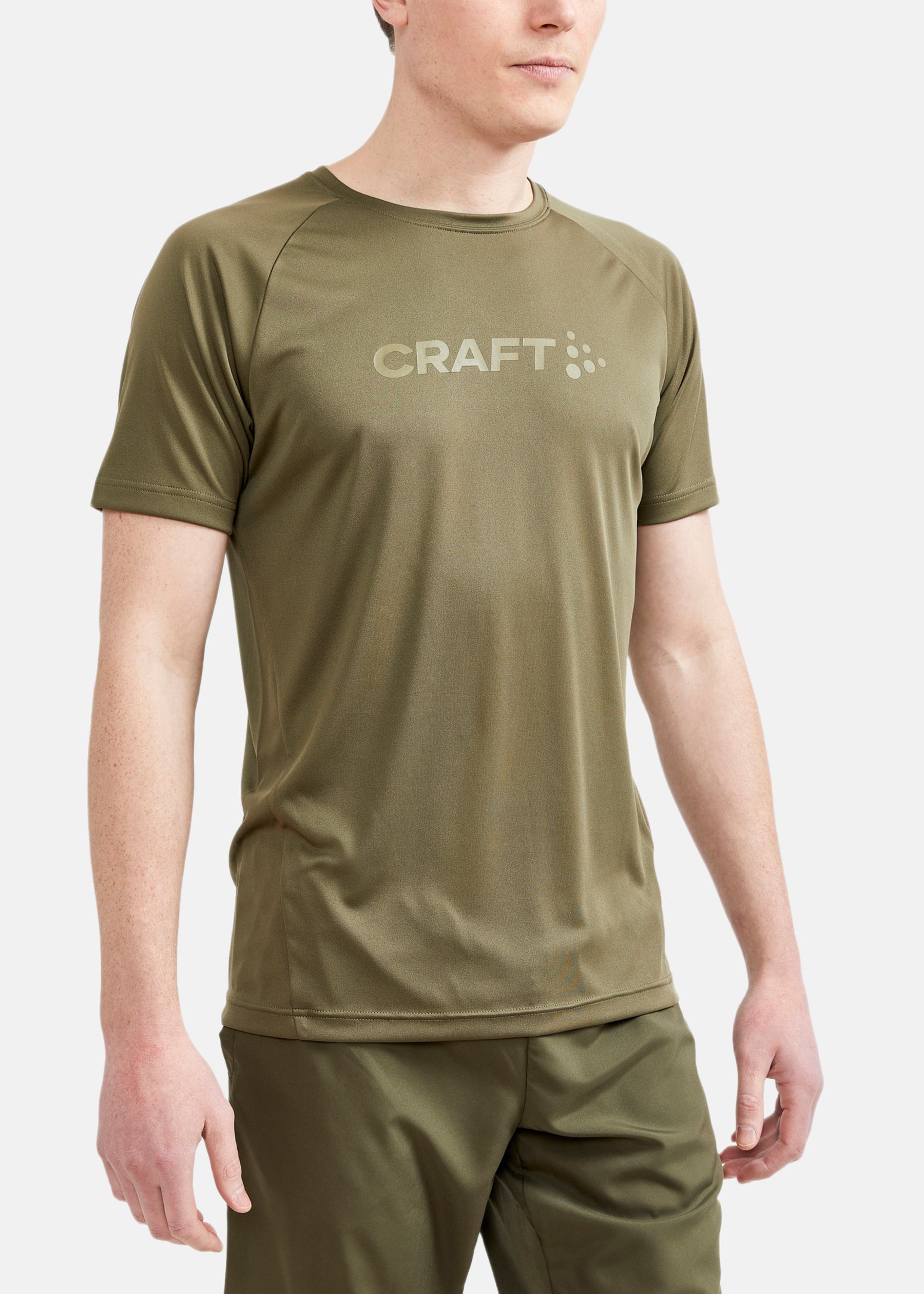 CORE ESSENCE LOGO TEE M |  - sv-se - herr - klader - t-shirts-linnen - t-shirt-vardag-sport - kortarmad-t-shirt-vardag-sport | Padelspecialisterna