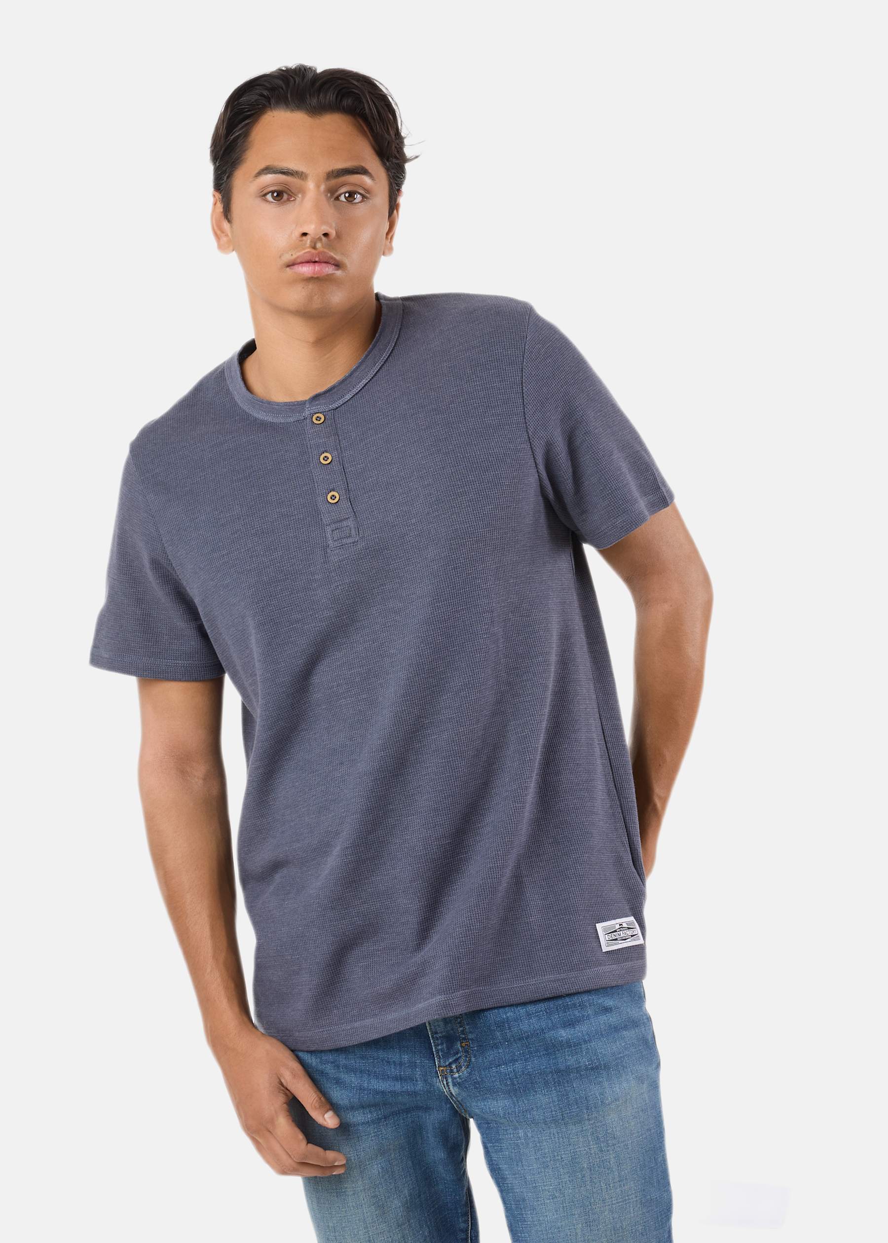 Henley Tee |  - sv-se - herr - klader - t-shirts-linnen - t-shirt-vardag-sport - kortarmad-t-shirt-vardag-sport | Padelspecialisterna