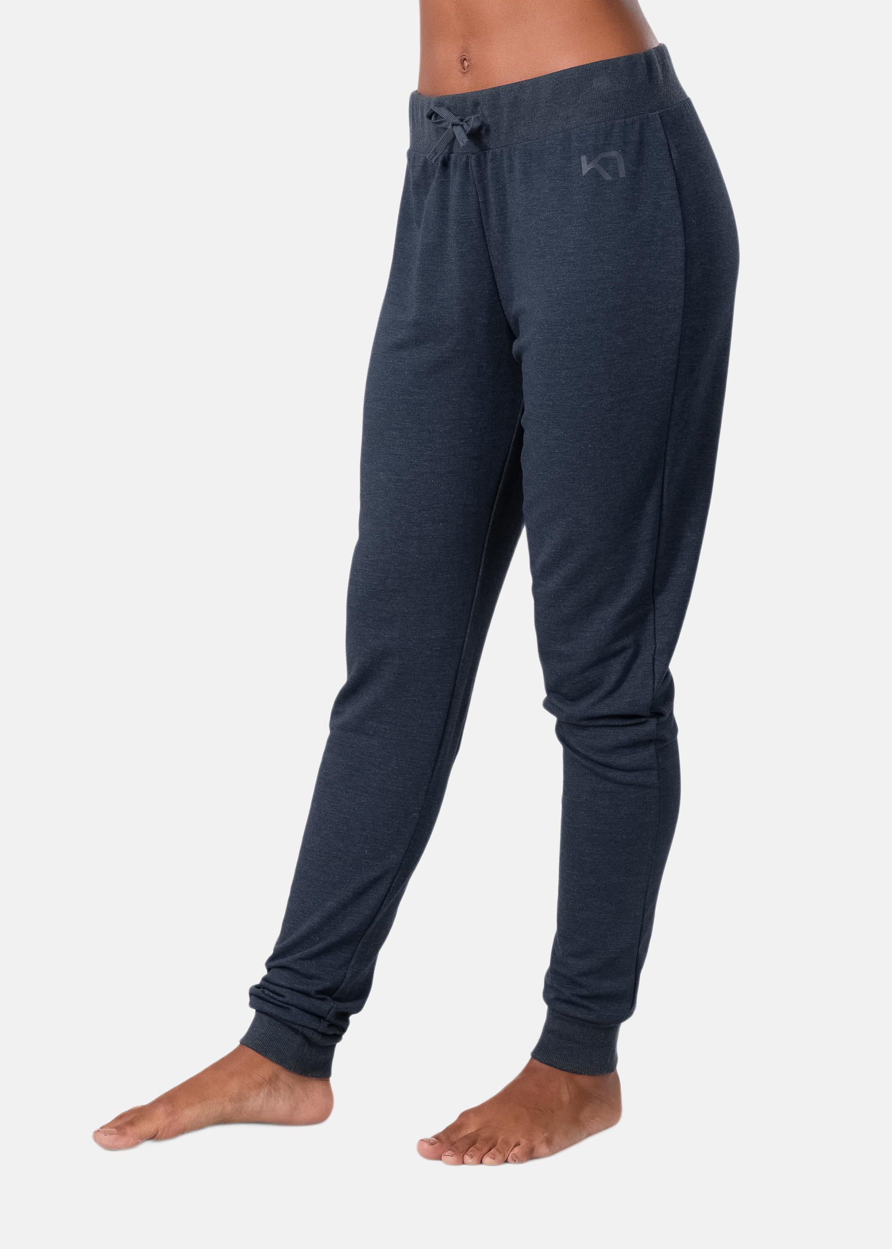 KARI PANT |  - sv-se - dam - klader - byxor - tranings-mjukis-vindbyxor - mjukisbyxor-sweatpants | Padelspecialisterna