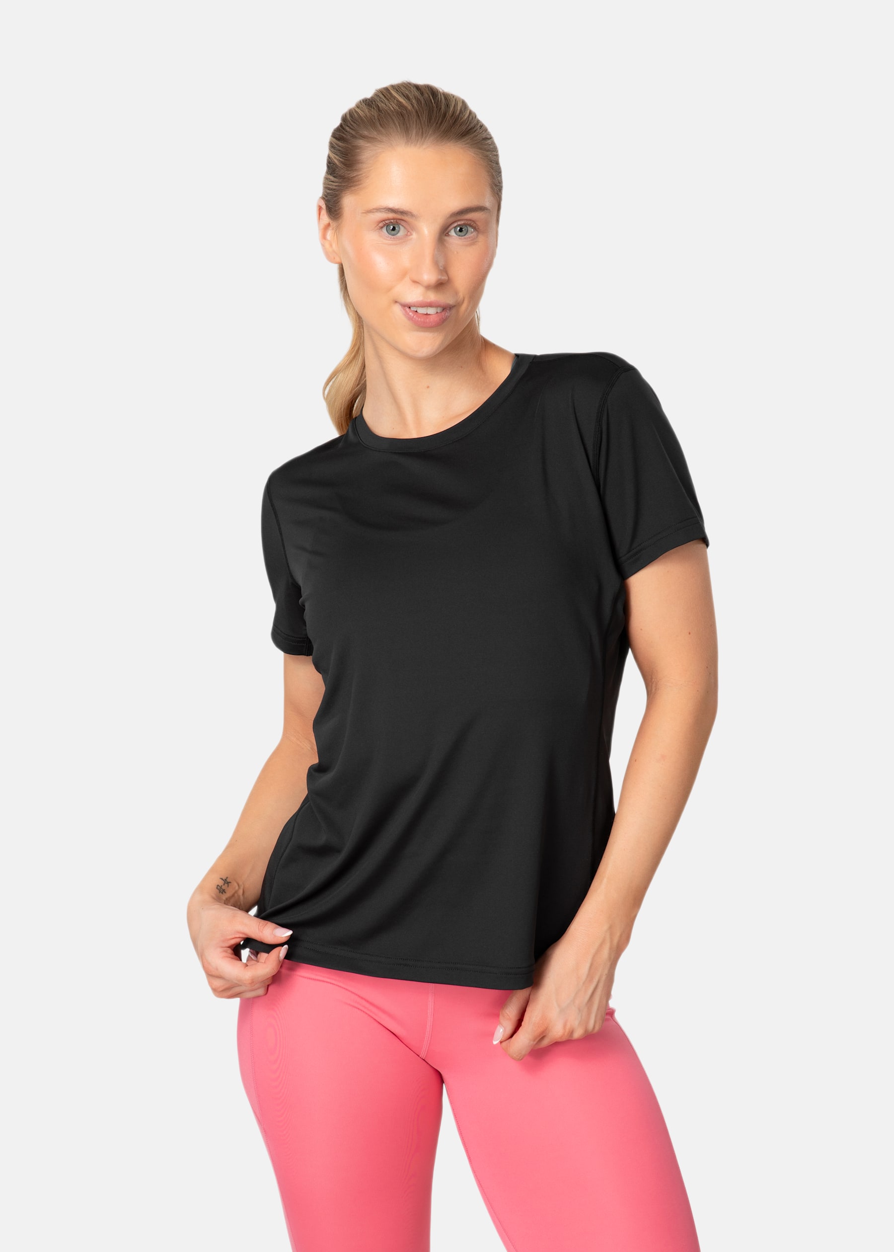 AVA TEE