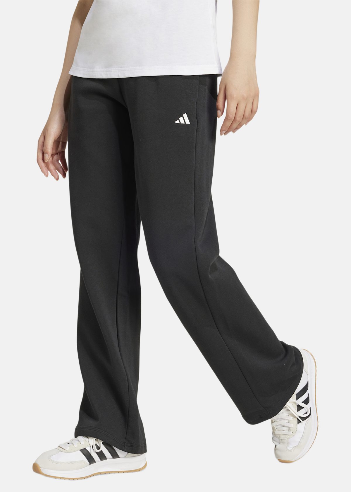 W SL FC PT |  - sv-se - dam - klader - byxor - tranings-mjukis-vindbyxor - mjukisbyxor-sweatpants | Padelspecialisterna