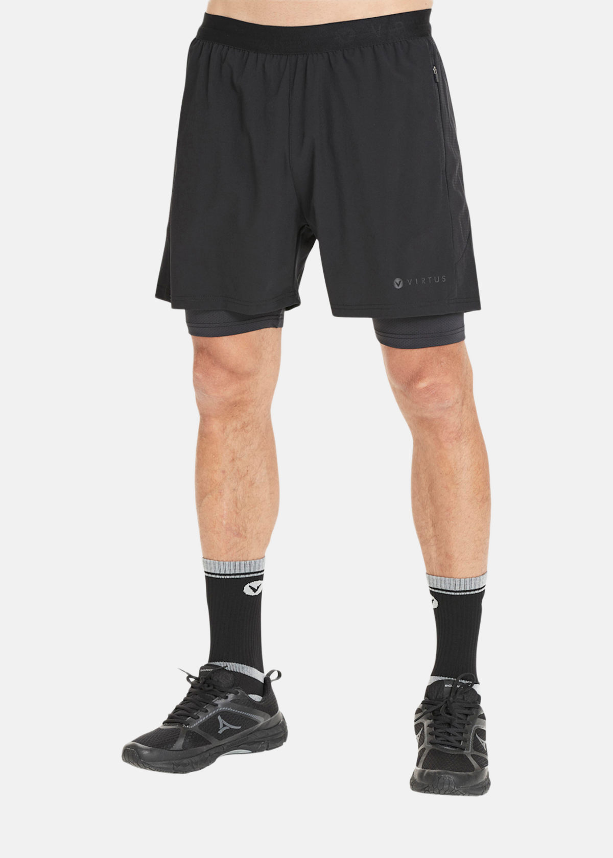 Dylan M 2-in-1 Stretch Shorts |  - sv-se - herr - klader - shorts - lopar-traningsshorts - loparshorts-2-i-1 | Padelspecialisterna