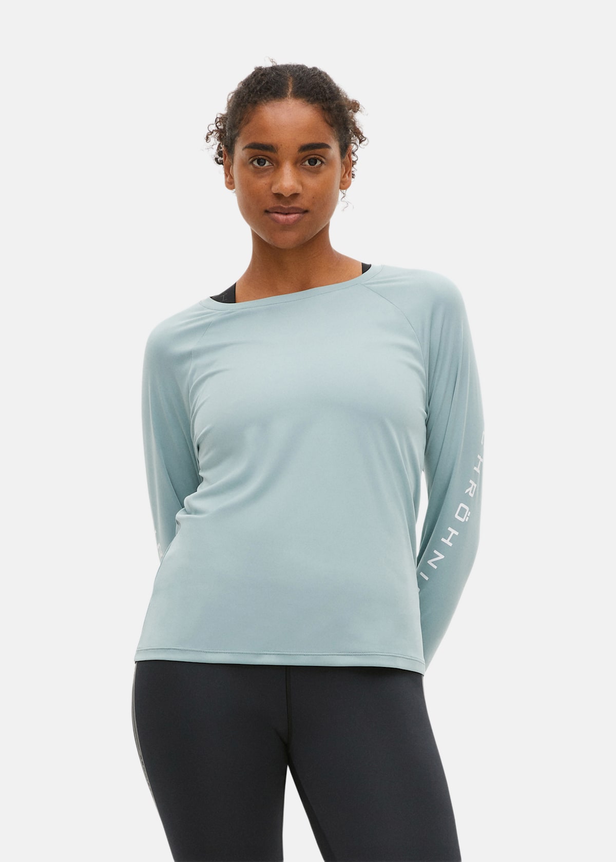 Active Logo Long Sleeve |  - sv-se - dam - klader - toppar-linnen - t-shirts-friluftsliv-vandring - t-shirts-langarmade | Padelspecialisterna