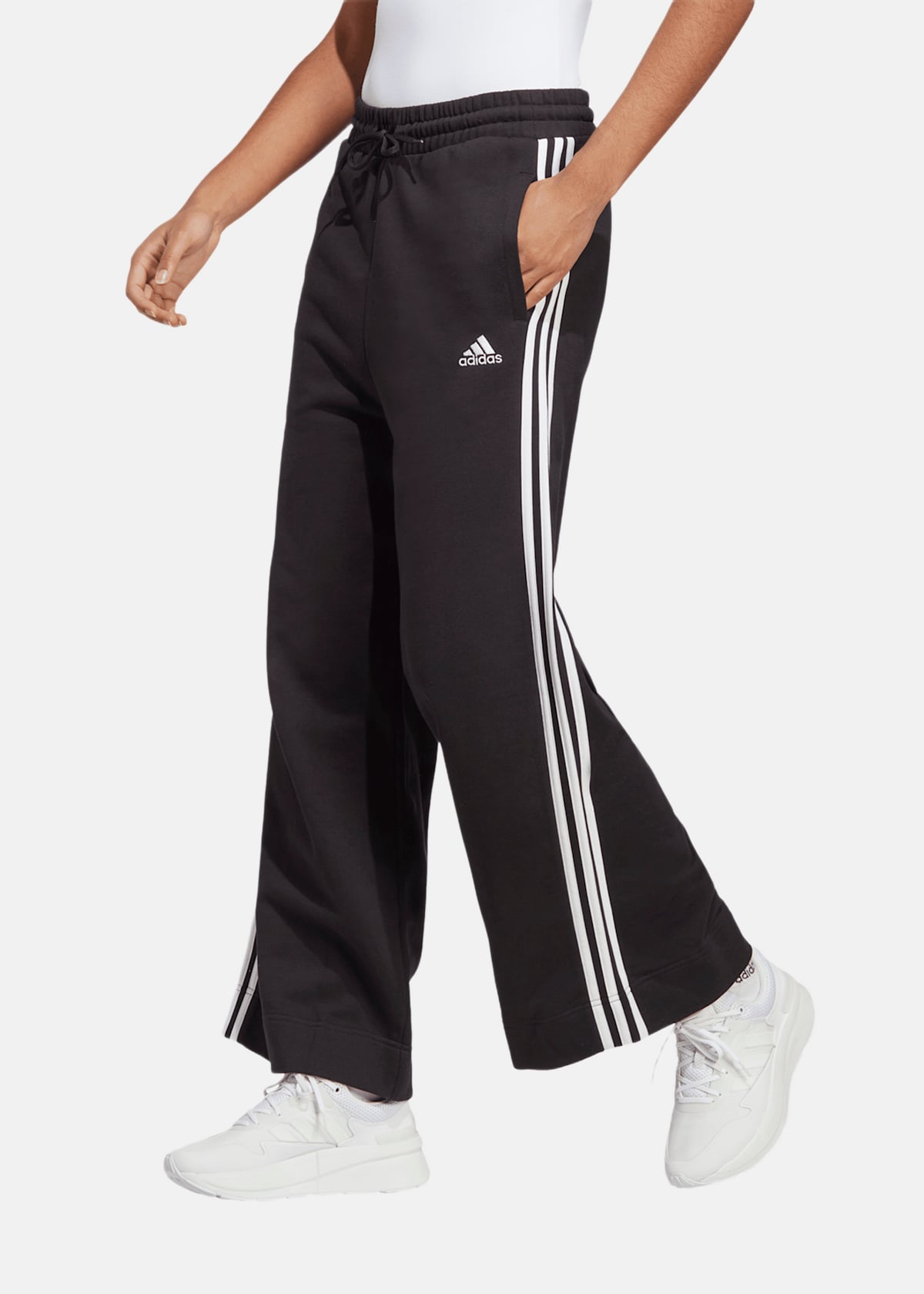 W 3S FT WIDE PT |  - sv-se - dam - klader - byxor - tranings-mjukis-vindbyxor - mjukisbyxor-sweatpants | Padelspecialisterna