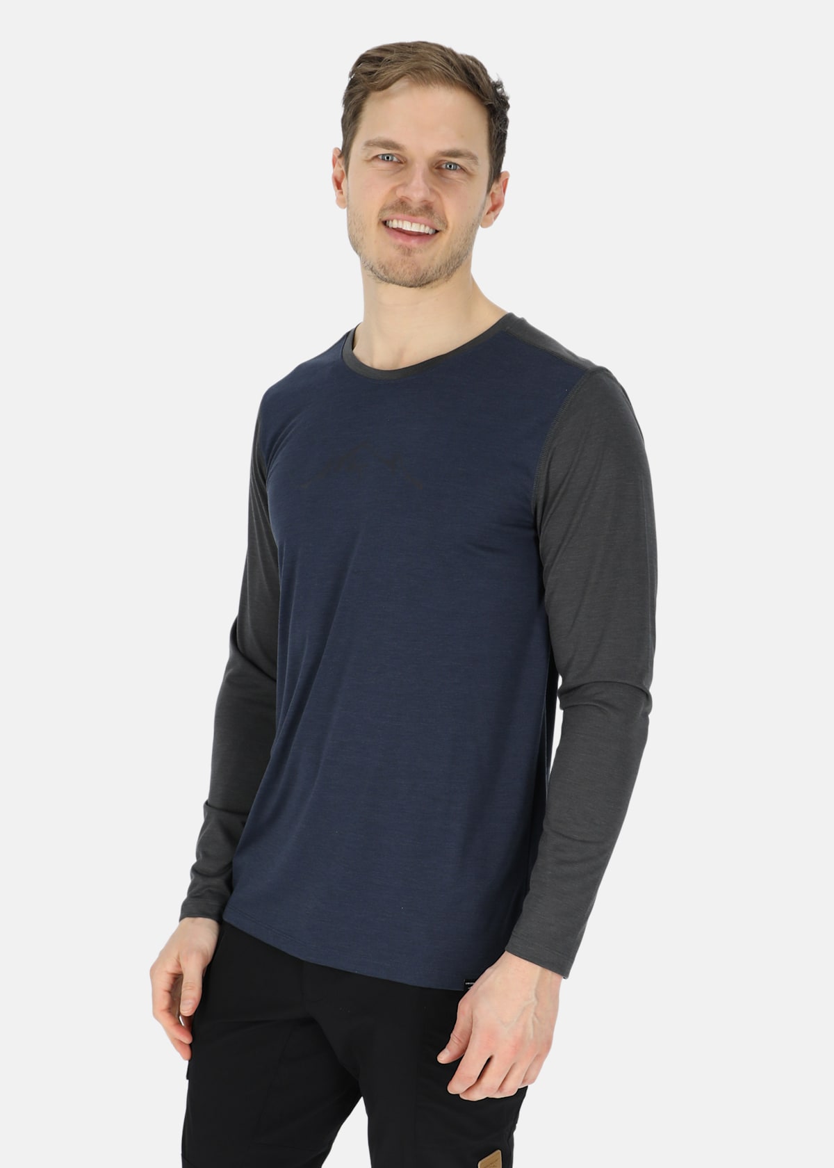 Trondheim Lyocell Long Sleeve |  - sv-se - herr - klader - t-shirts-linnen - t-shirt-vardag-sport - langarmad-t-shirt-vardag-sport | Padelspecialisterna