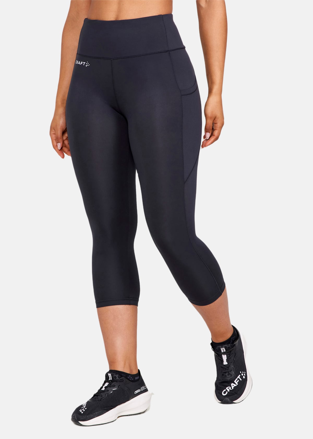 ADV ESSENCE CAPRI TIGHTS 2 W |  - sv-se - dam - klader - byxor - tights-leggings - traningstights - traningstights-3-4 | Padelspecialisterna