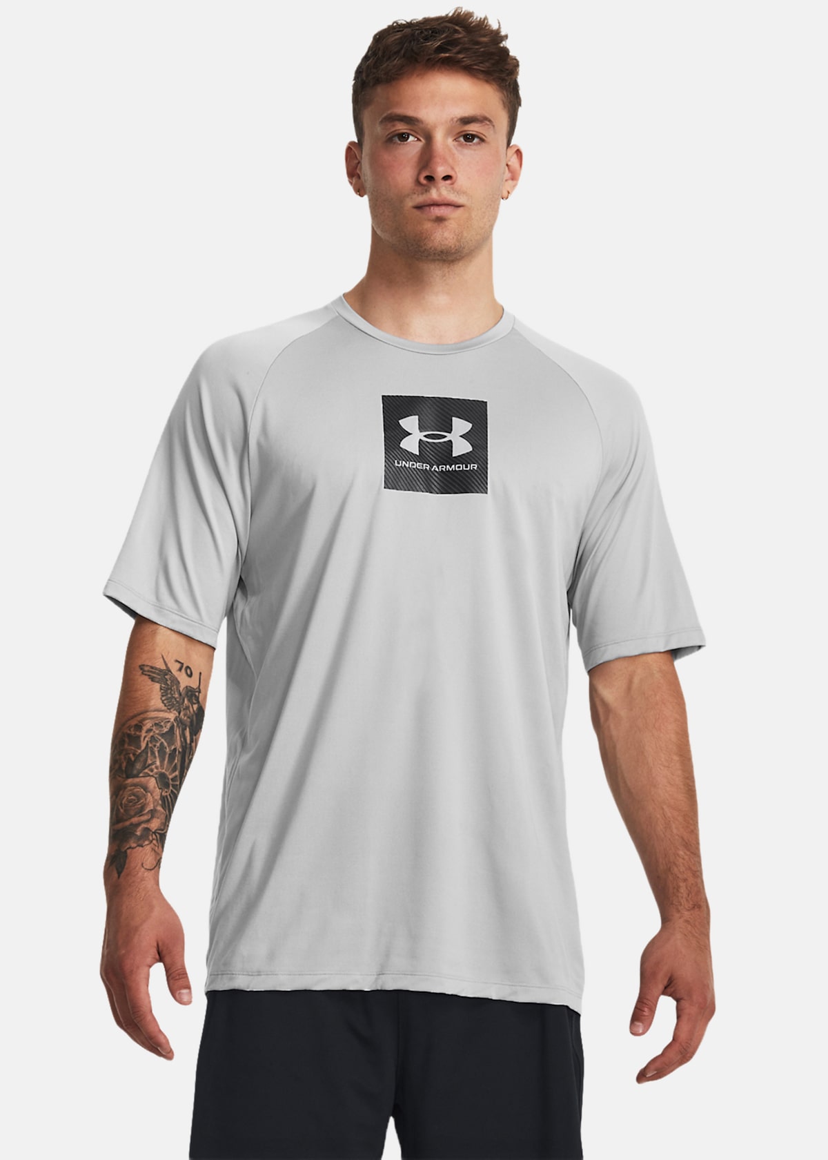 UA Tech Prt Fill SS |  - sv-se - herr - klader - t-shirts-linnen - t-shirt-vardag-sport - kortarmad-t-shirt-vardag-sport | Padelspecialisterna