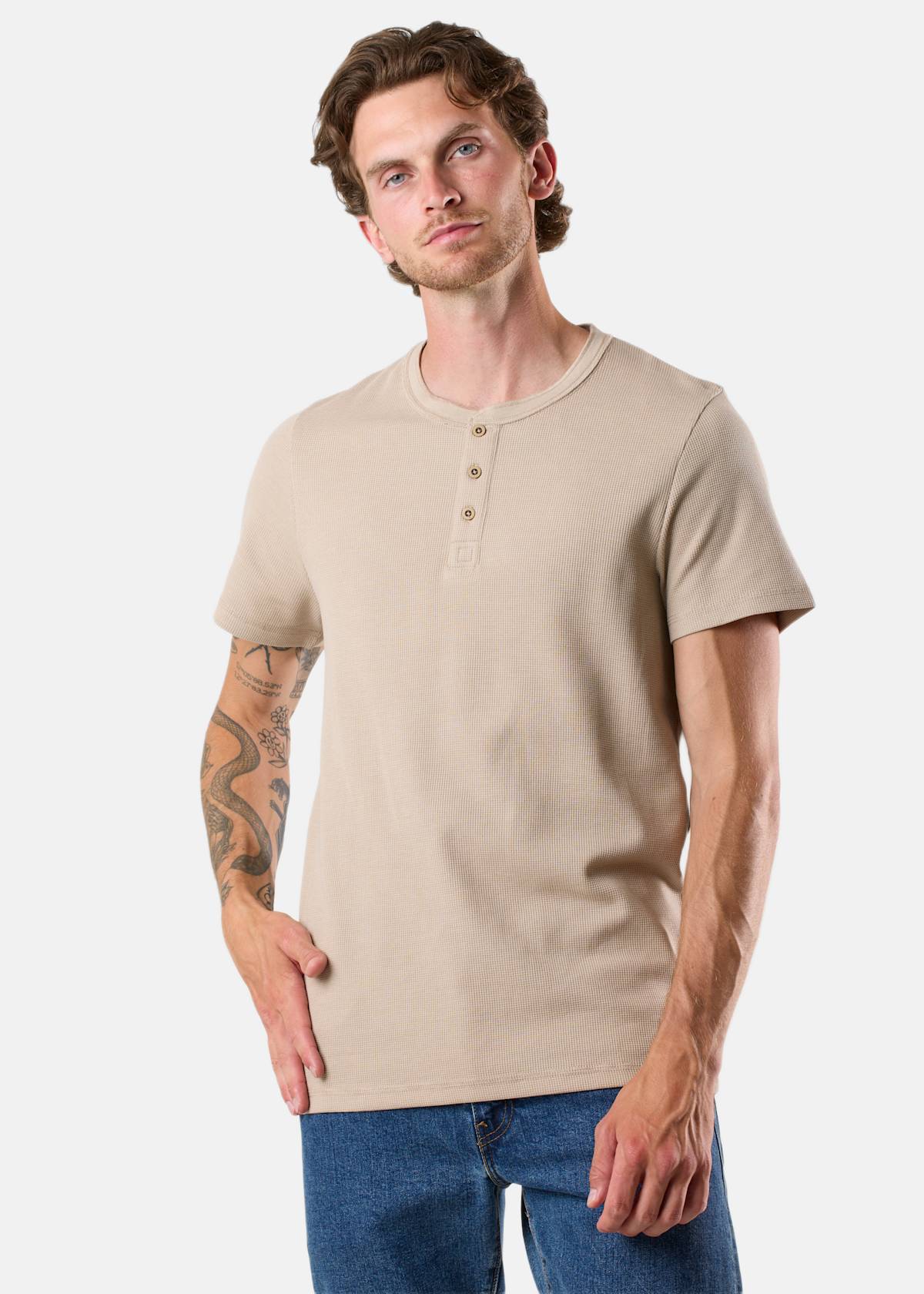 Henley Tee |  - sv-se - herr - klader - t-shirts-linnen - t-shirt-vardag-sport - kortarmad-t-shirt-vardag-sport | Padelspecialisterna