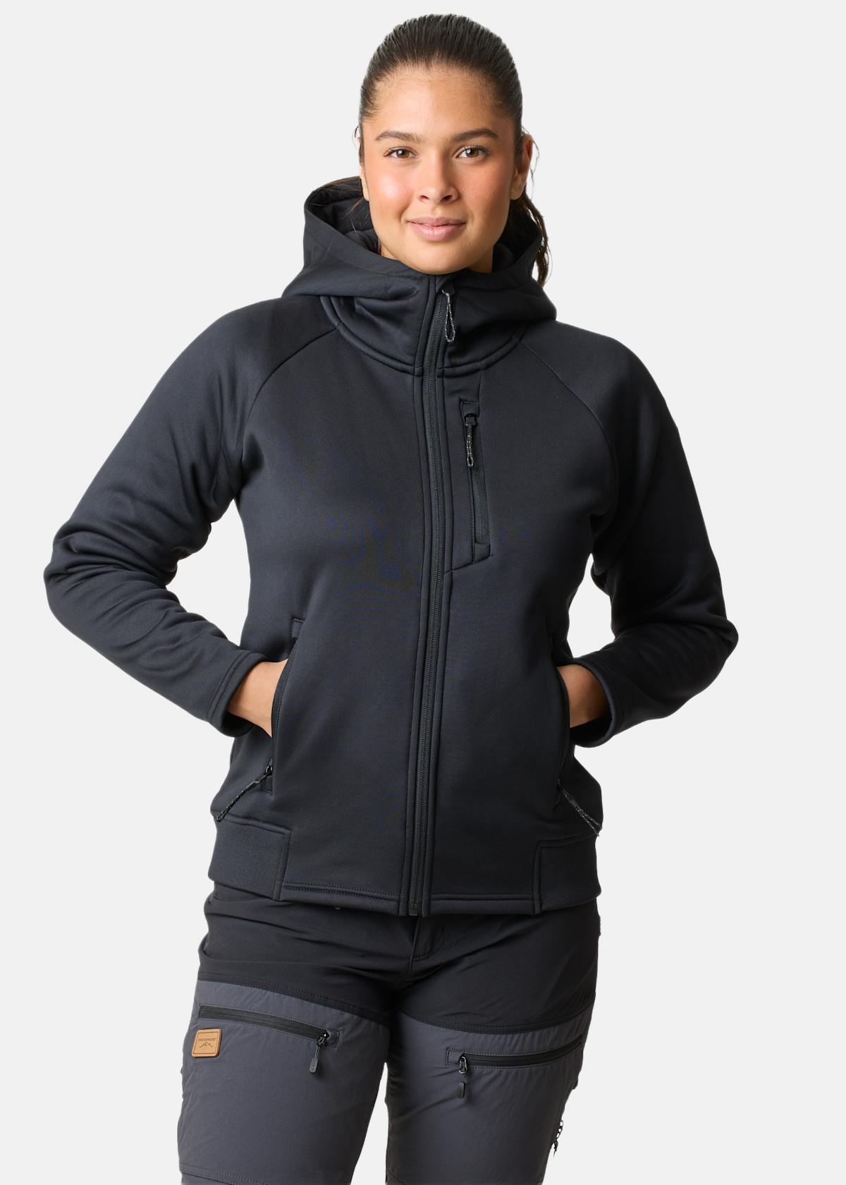 Lofoten Tech Stretch Hood W |  - sv-se - dam - klader - trojor - huvtrojor - hoodies | Padelspecialisterna