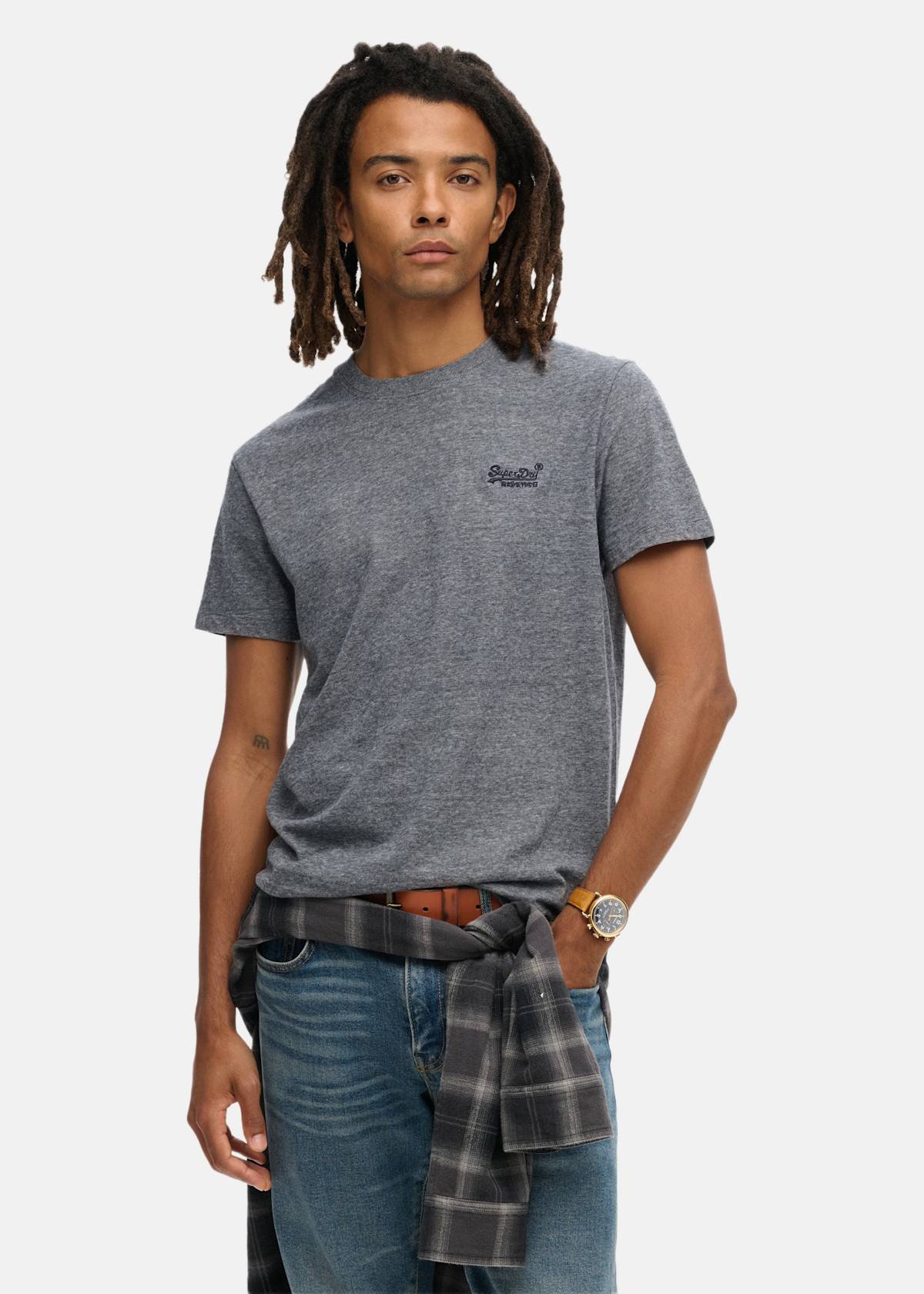 ESSENTIAL LOGO EMB TEE |  - sv-se - herr - klader - t-shirts-linnen - t-shirt-vardag-sport - kortarmad-t-shirt-vardag-sport | Padelspecialisterna