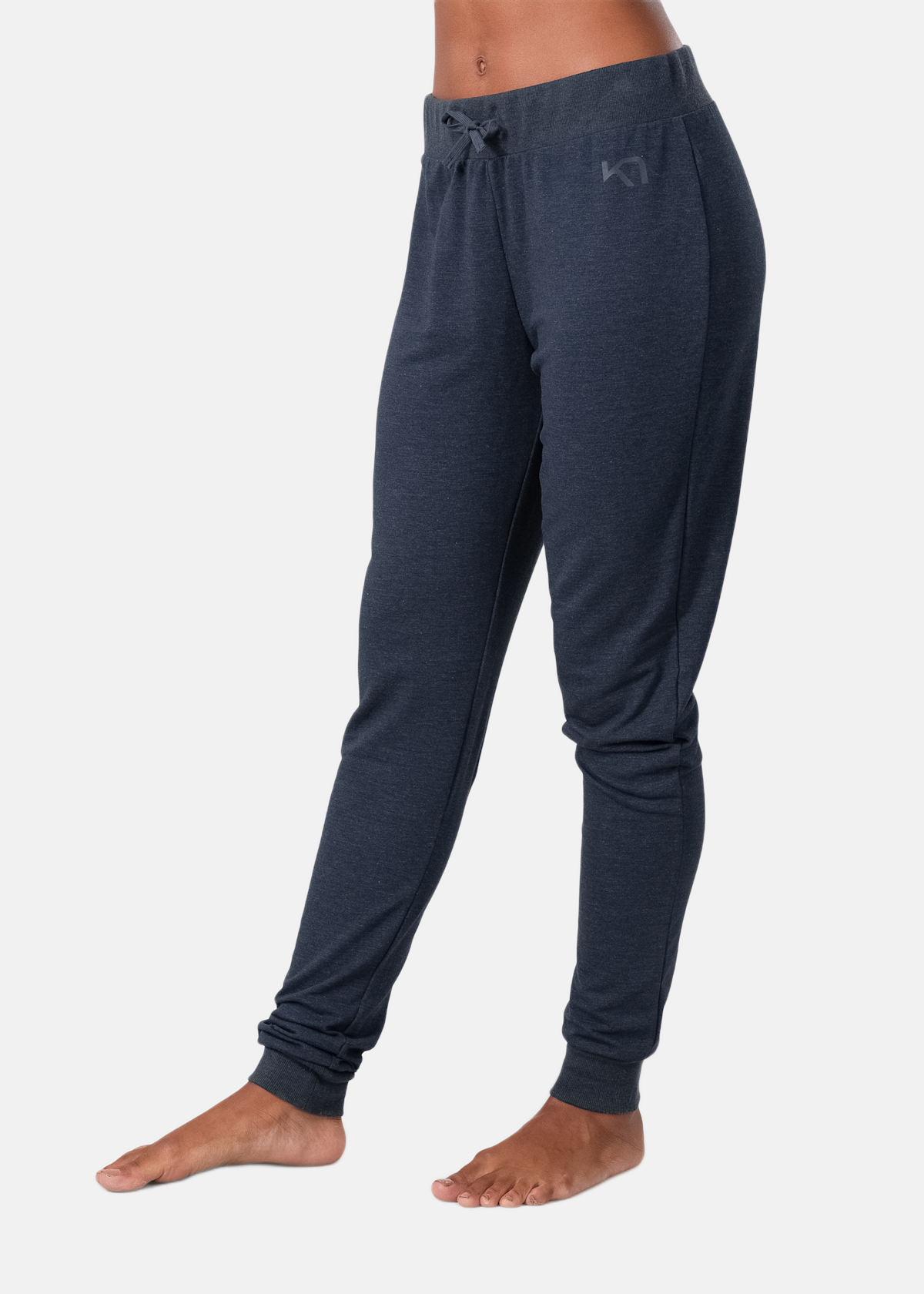 KARI PANT |  - sv-se - dam - klader - byxor - tranings-mjukis-vindbyxor - mjukisbyxor-sweatpants | Padelspecialisterna