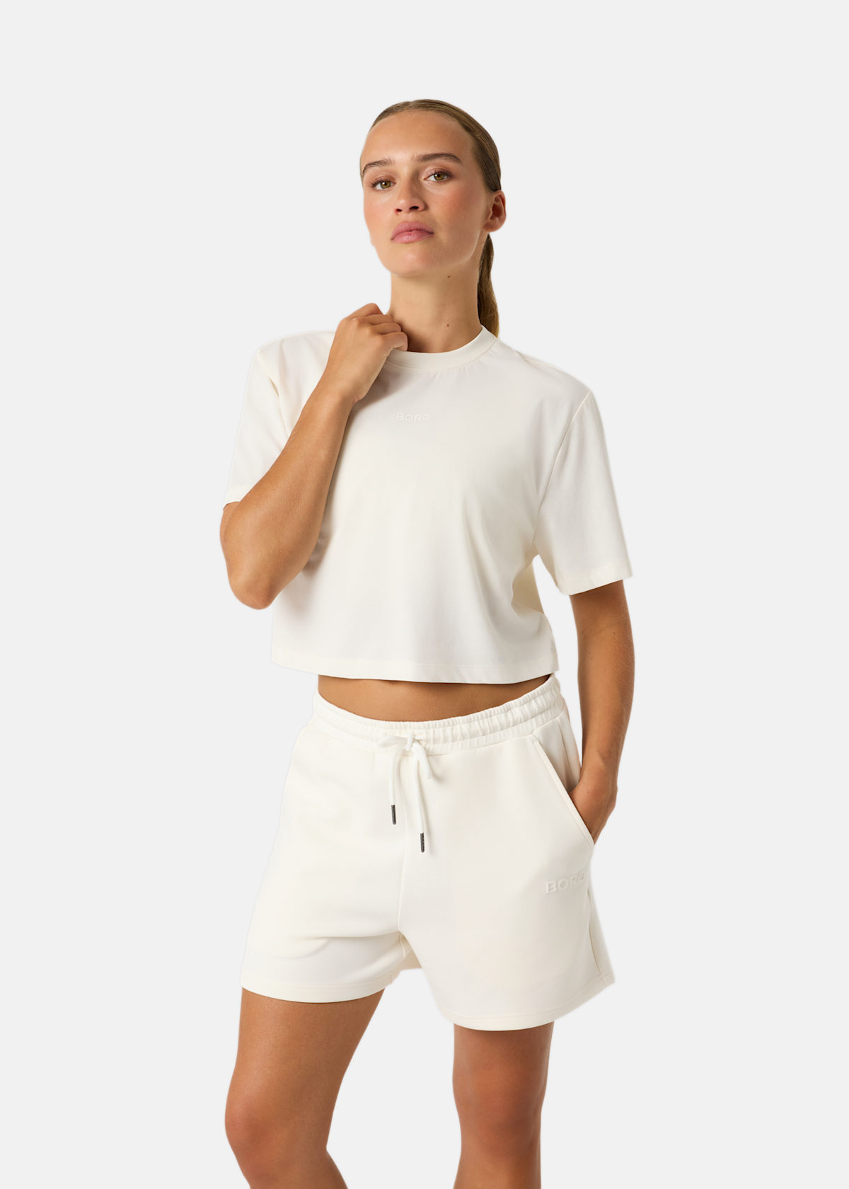 STUDIO OVERSIZED CROPPED T-SHI |  - sv-se - dam - klader - toppar-linnen - t-shirts-friluftsliv-vandring - t-shirts-kortarmade | Padelspecialisterna