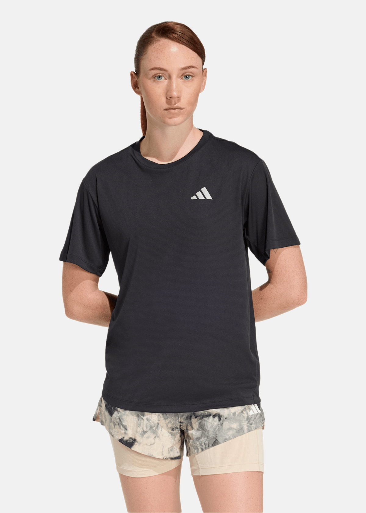 Run Ess Tee W |  - sv-se - dam - klader - toppar-linnen - t-shirts-friluftsliv-vandring - t-shirts-kortarmade | Padelspecialisterna