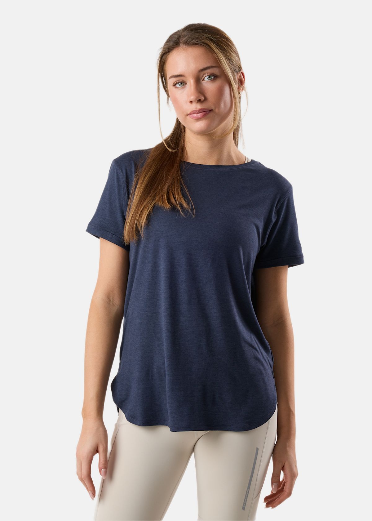 Core Loose Fit Tee W |  - sv-se - dam - klader - toppar-linnen - t-shirts-friluftsliv-vandring - t-shirts-kortarmade | Padelspecialisterna