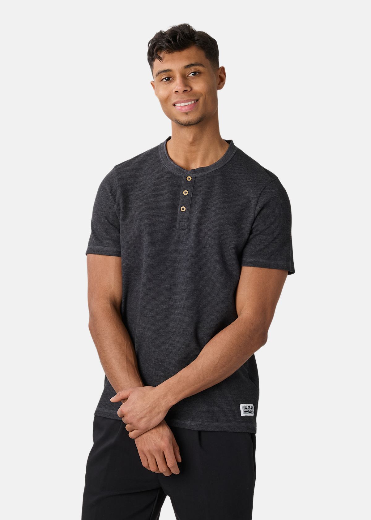 Henley Tee |  - sv-se - herr - klader - t-shirts-linnen - t-shirt-vardag-sport - kortarmad-t-shirt-vardag-sport | Padelspecialisterna