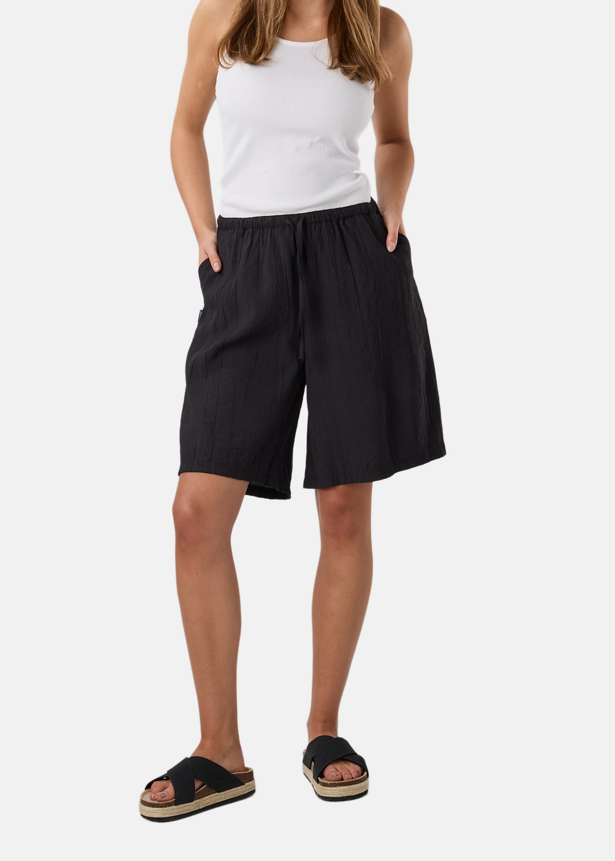 Savannah Crinkle Bermuda Shorts W |  - sv-se - dam - klader - shorts - vardags-jeansshorts - vardagsshorts | Padelspecialisterna