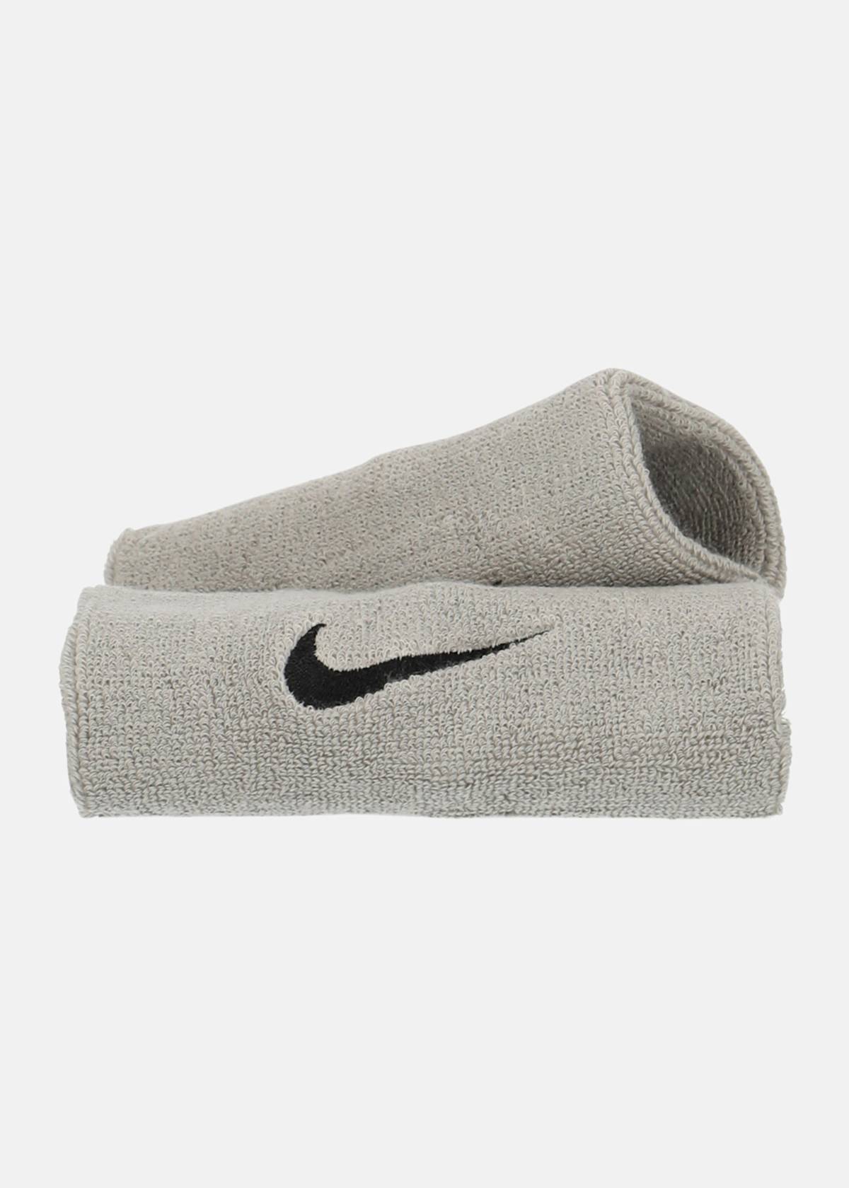 NIKE SWOOSH DOUBLEWIDE WRISTBA |  - sv-se - dam - utrustning - fotboll - fotbollstillbehor | Padelspecialisterna
