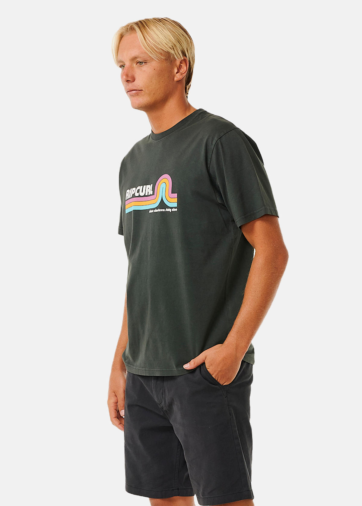 SURF REVIVAL MUMMA TEE |  - sv-se - herr - klader - t-shirts-linnen - t-shirt-vardag-sport - kortarmad-t-shirt-vardag-sport | Padelspecialisterna