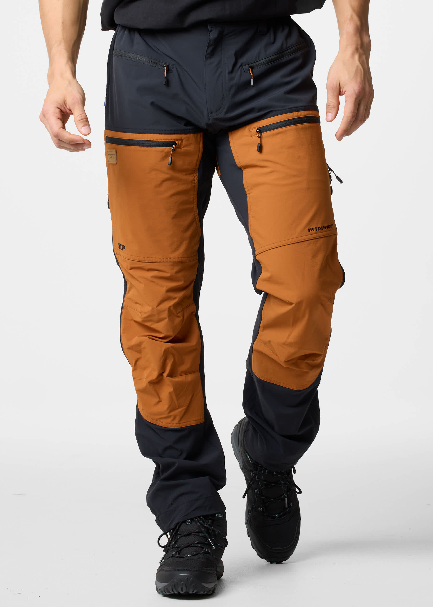 Black/Almond