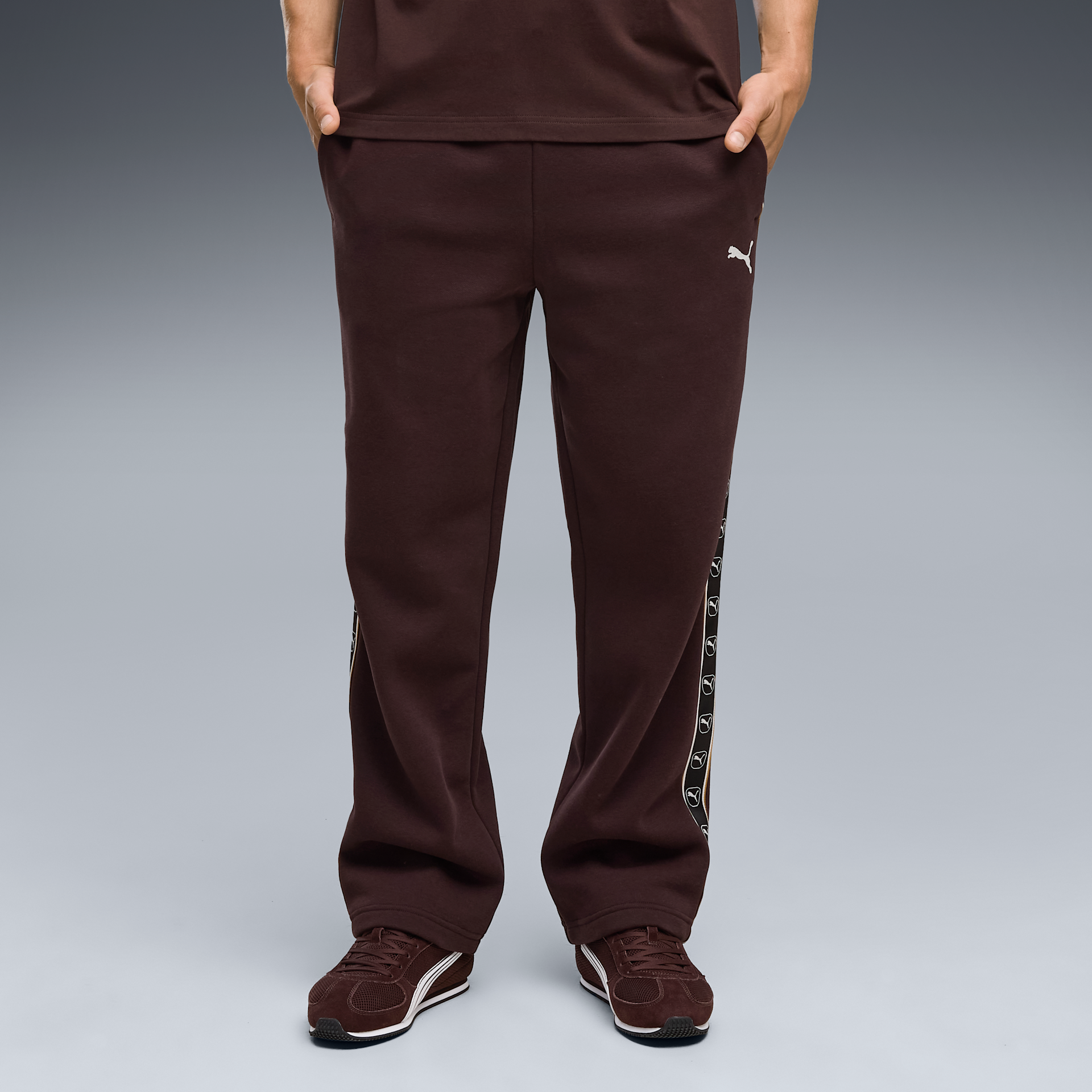 Puma Byxor Ess Elevated Tape Relaxed Sweatpants Fl Op herr – bild 5