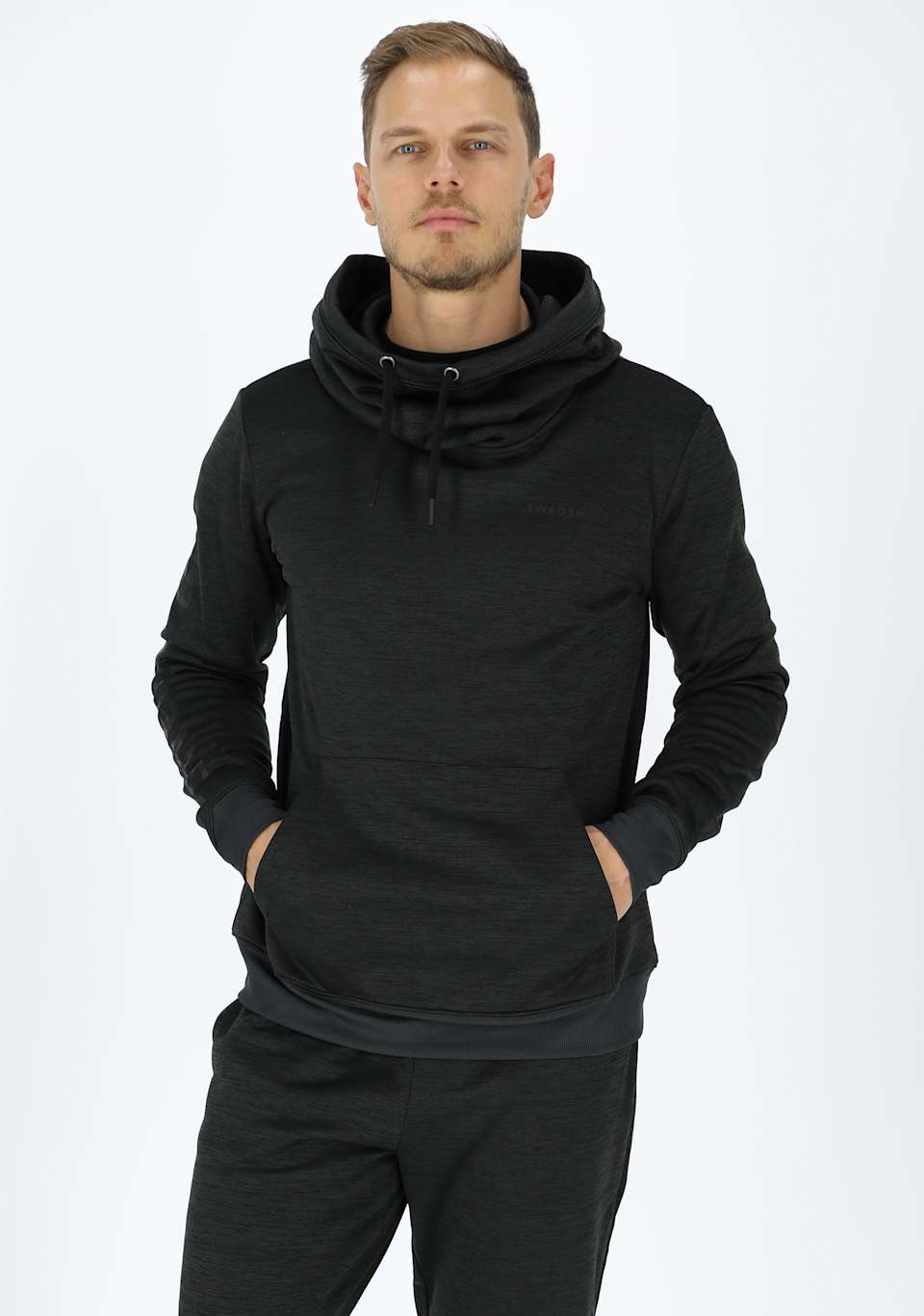 Training Logo Hood