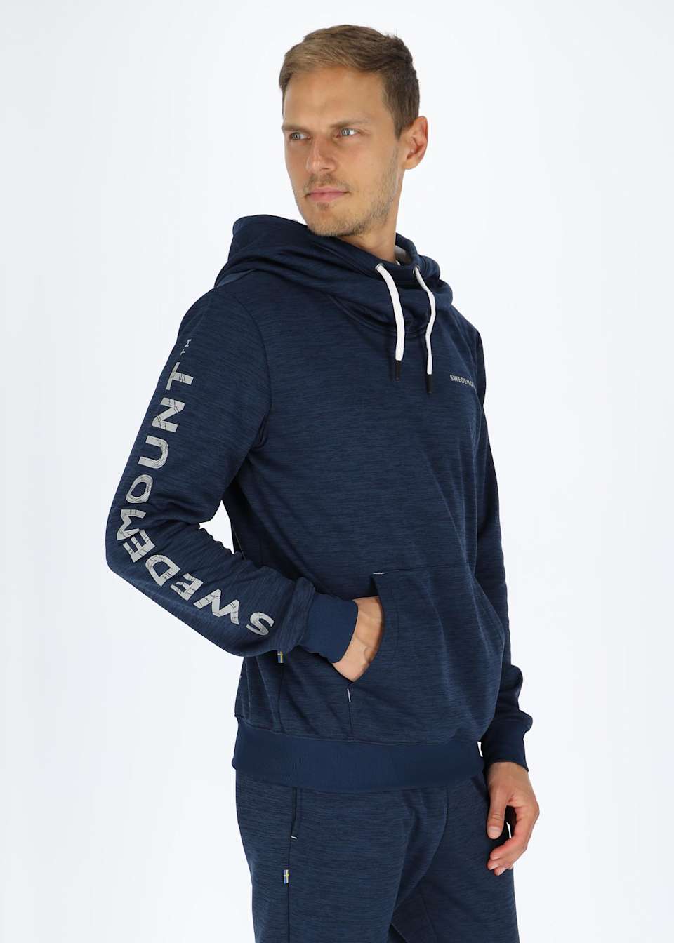 Training Logo Hood