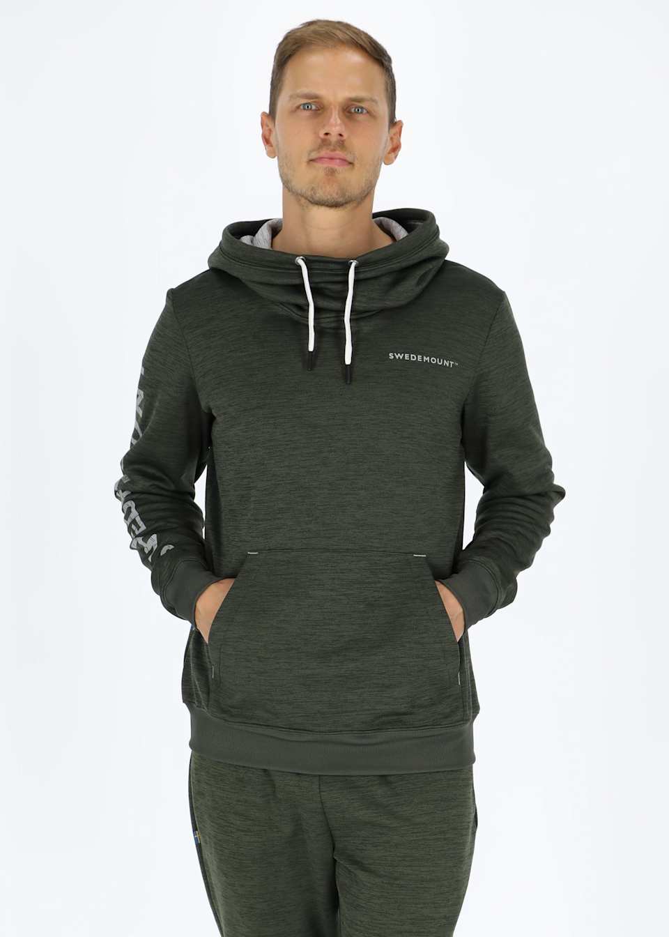 Training Logo Hood
