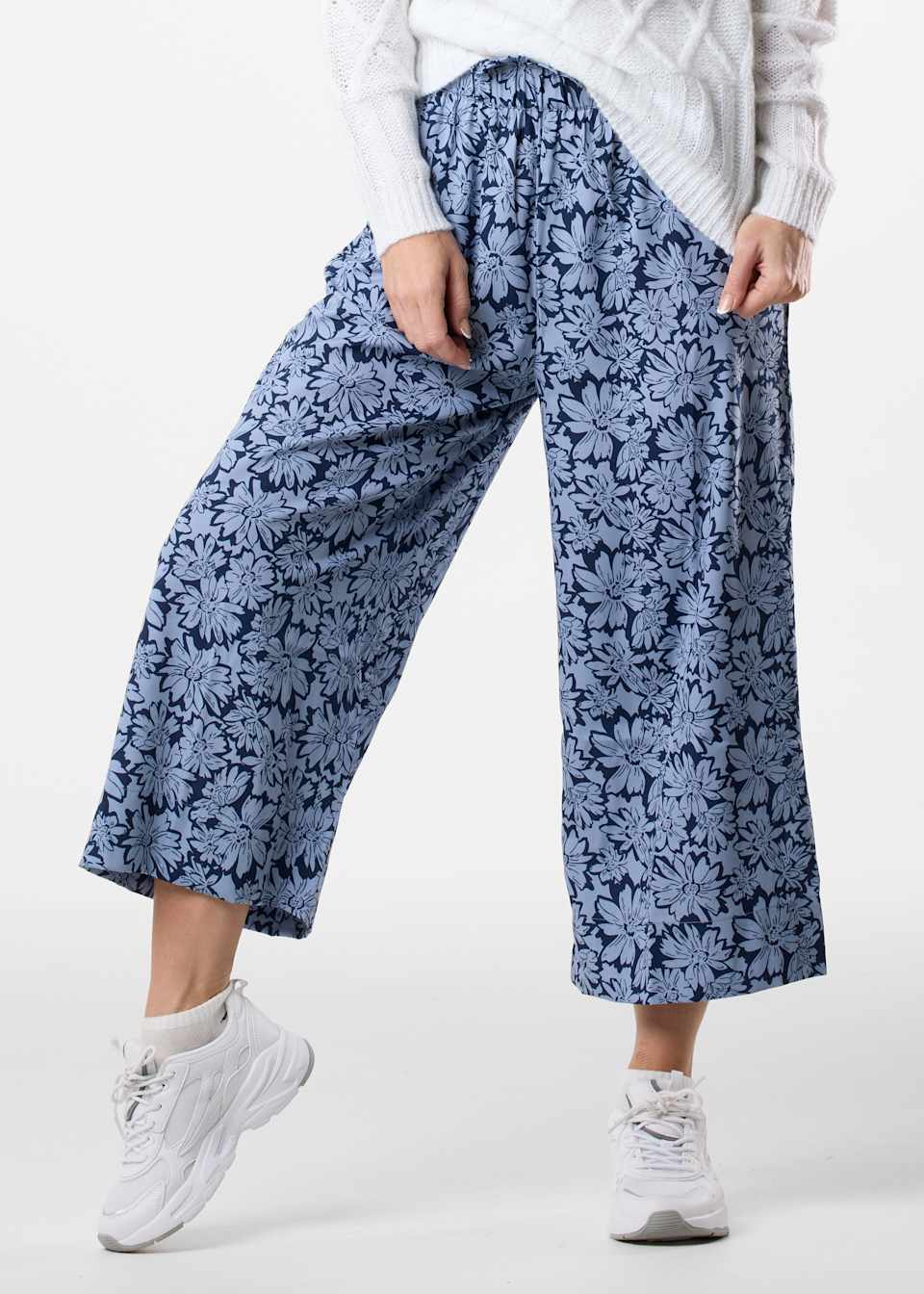 Sankt Claud Pants