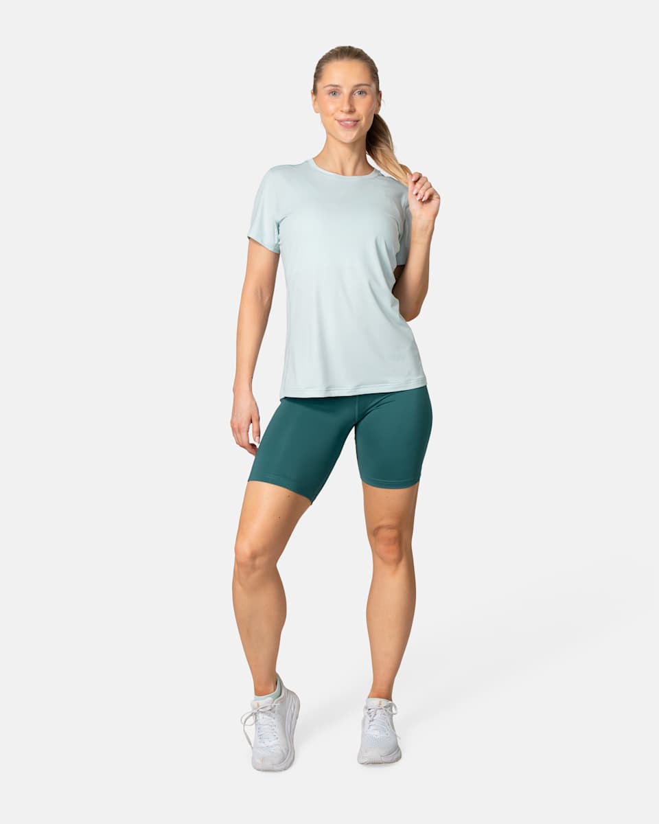 AVA TEE