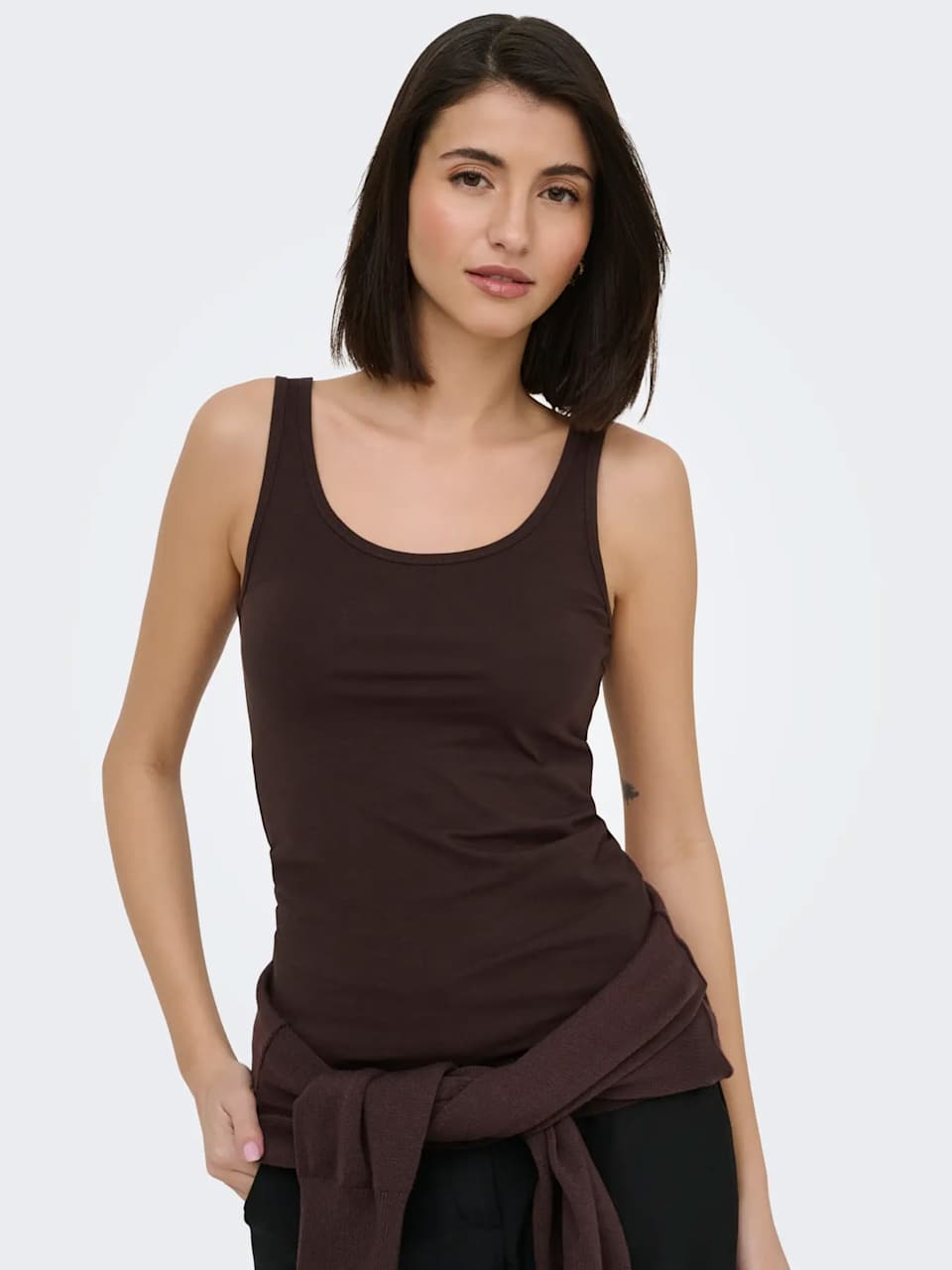 JDYAVA S/L TANK TOP 180 JRS NO