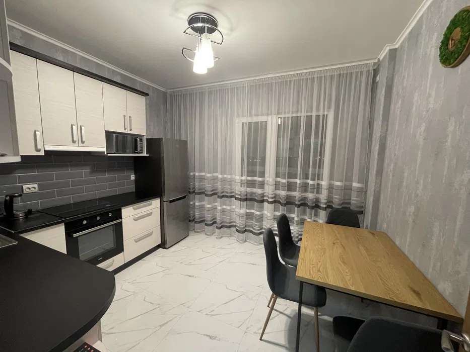 Ревуцького, 54 Б