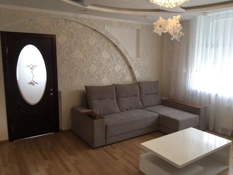 Лобановського, 6В