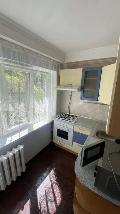 Воскресенський, 25в